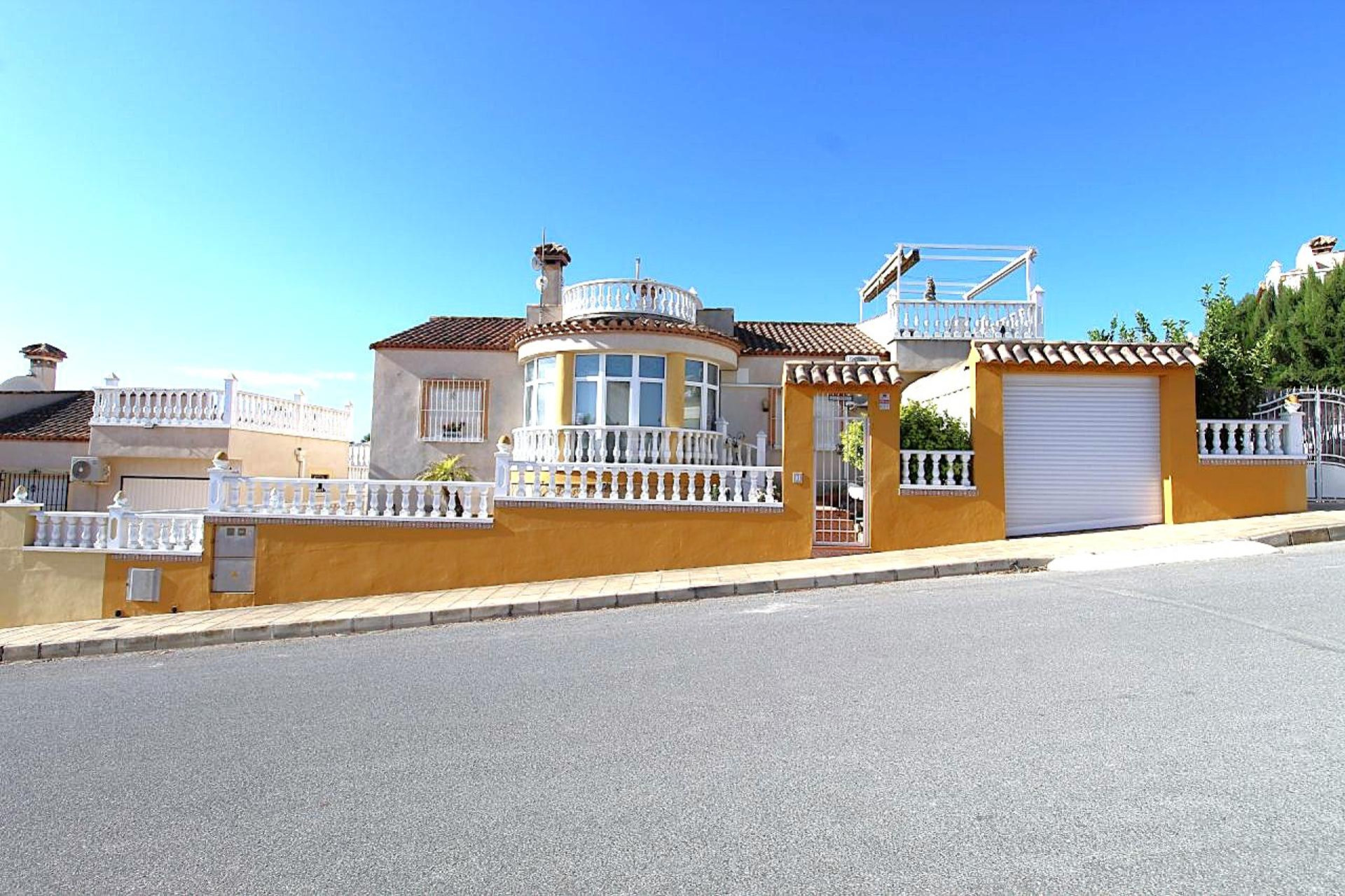 Odsprzedaż - Villa - San Miguel de Salinas - Inland