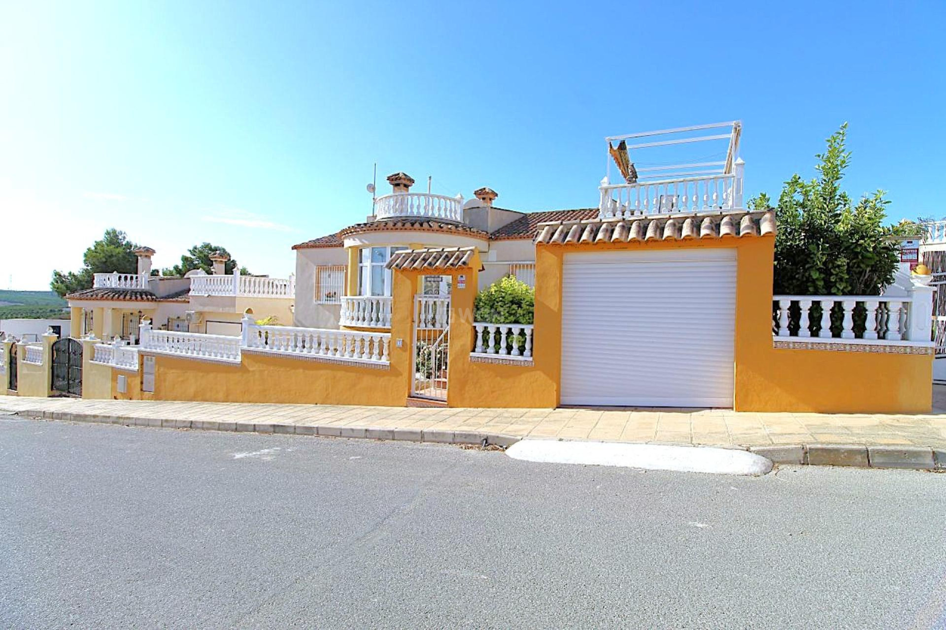 Odsprzedaż - Villa - San Miguel de Salinas - Inland