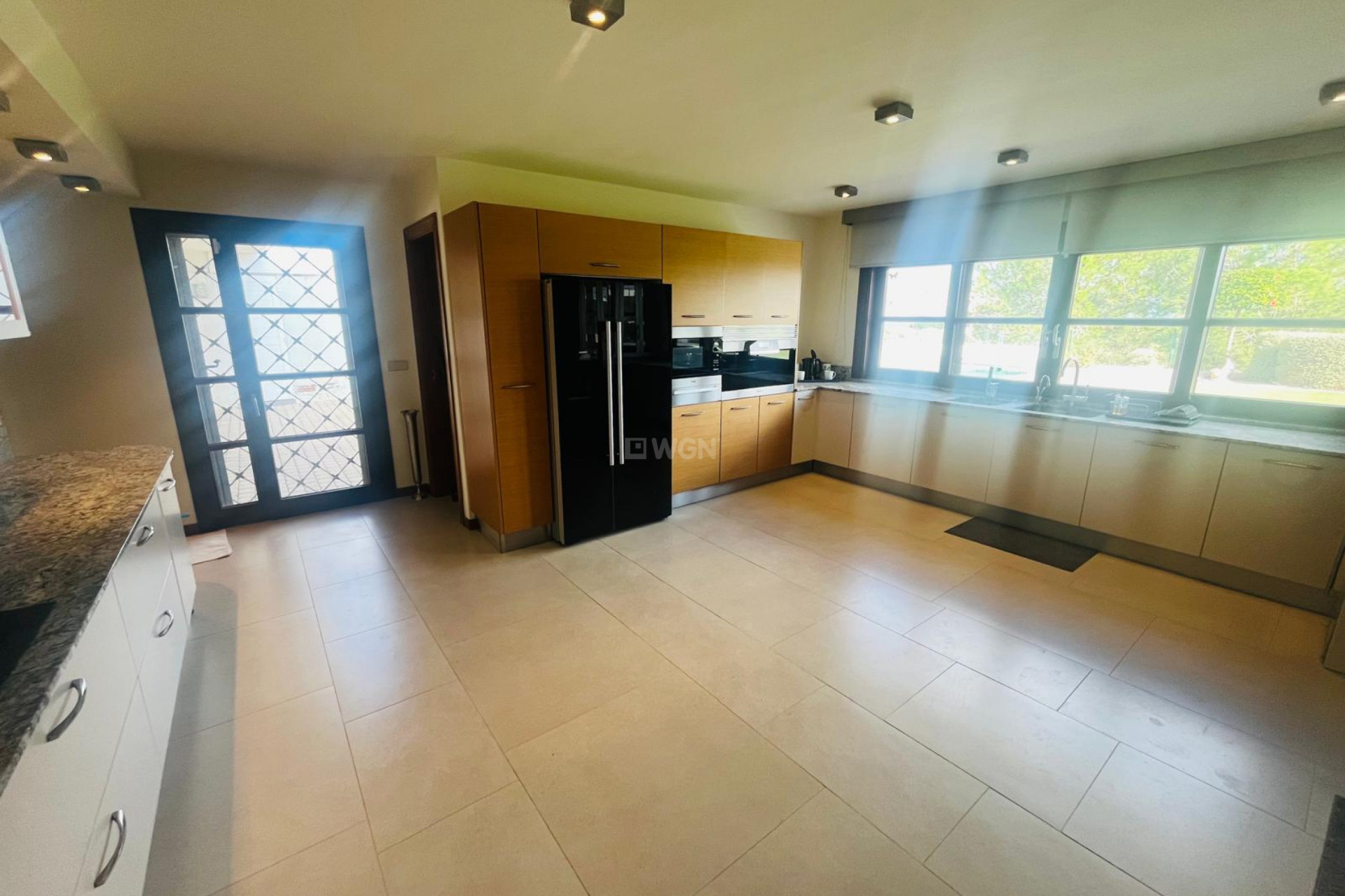 Odsprzedaż - Villa - Sucina - Inland