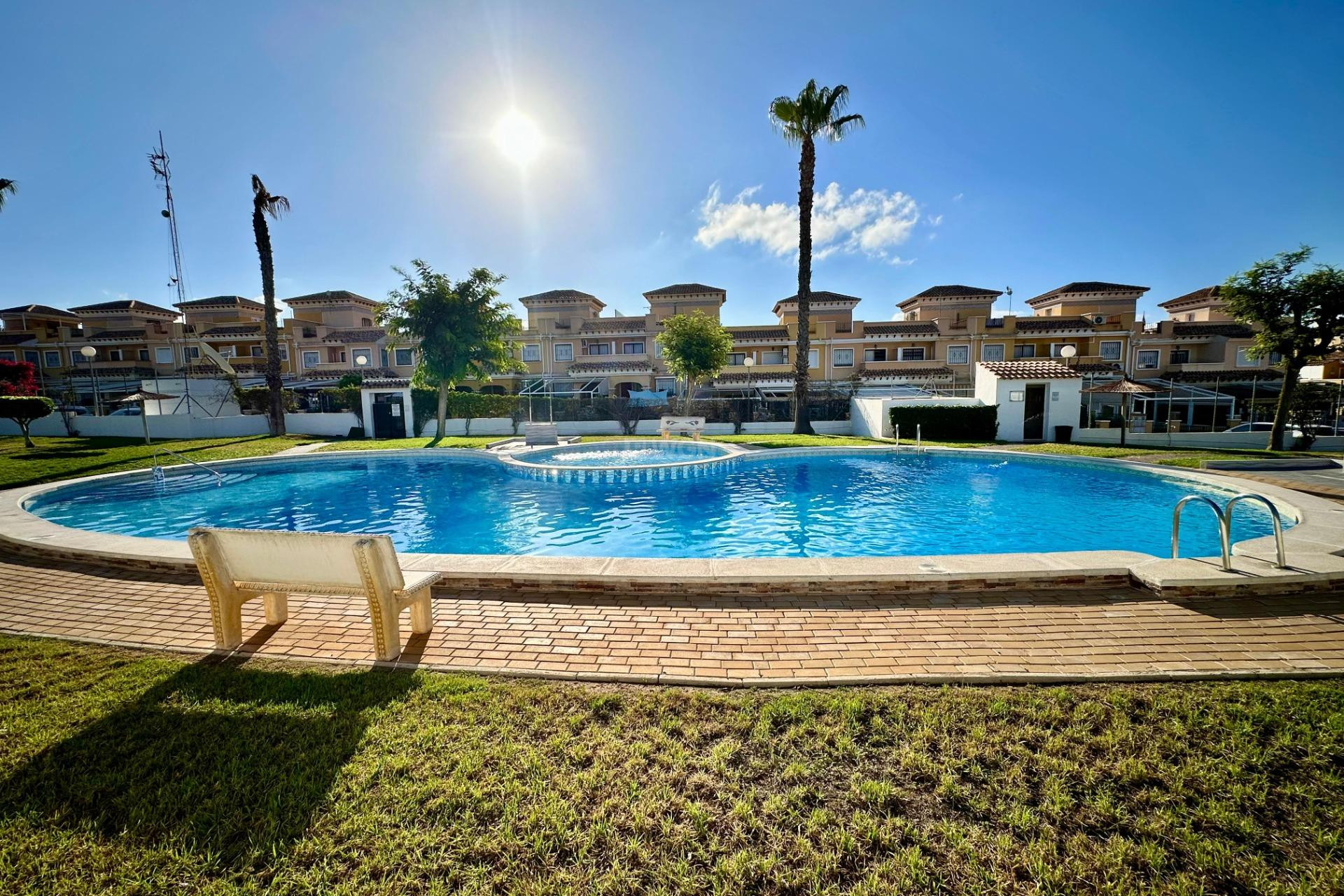 Odsprzedaż - Villa - Torrevieja - Aguas Nuevas 1