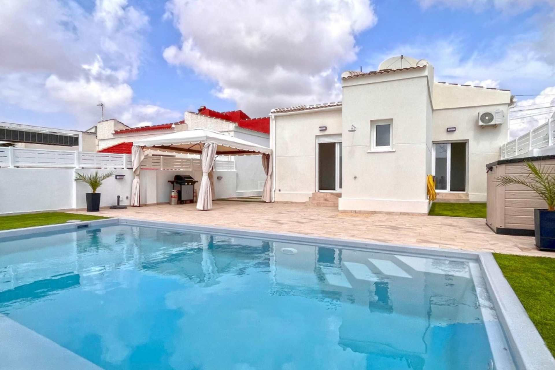 Odsprzedaż - Villa - Torrevieja - Costa Blanca