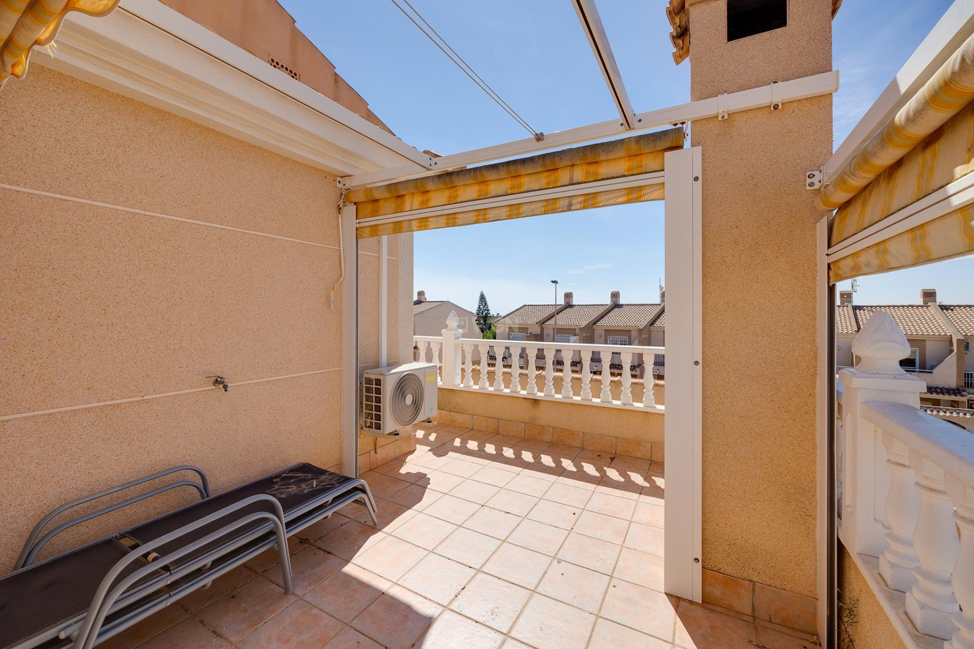 Odsprzedaż - Villa - Torrevieja - Costa Blanca