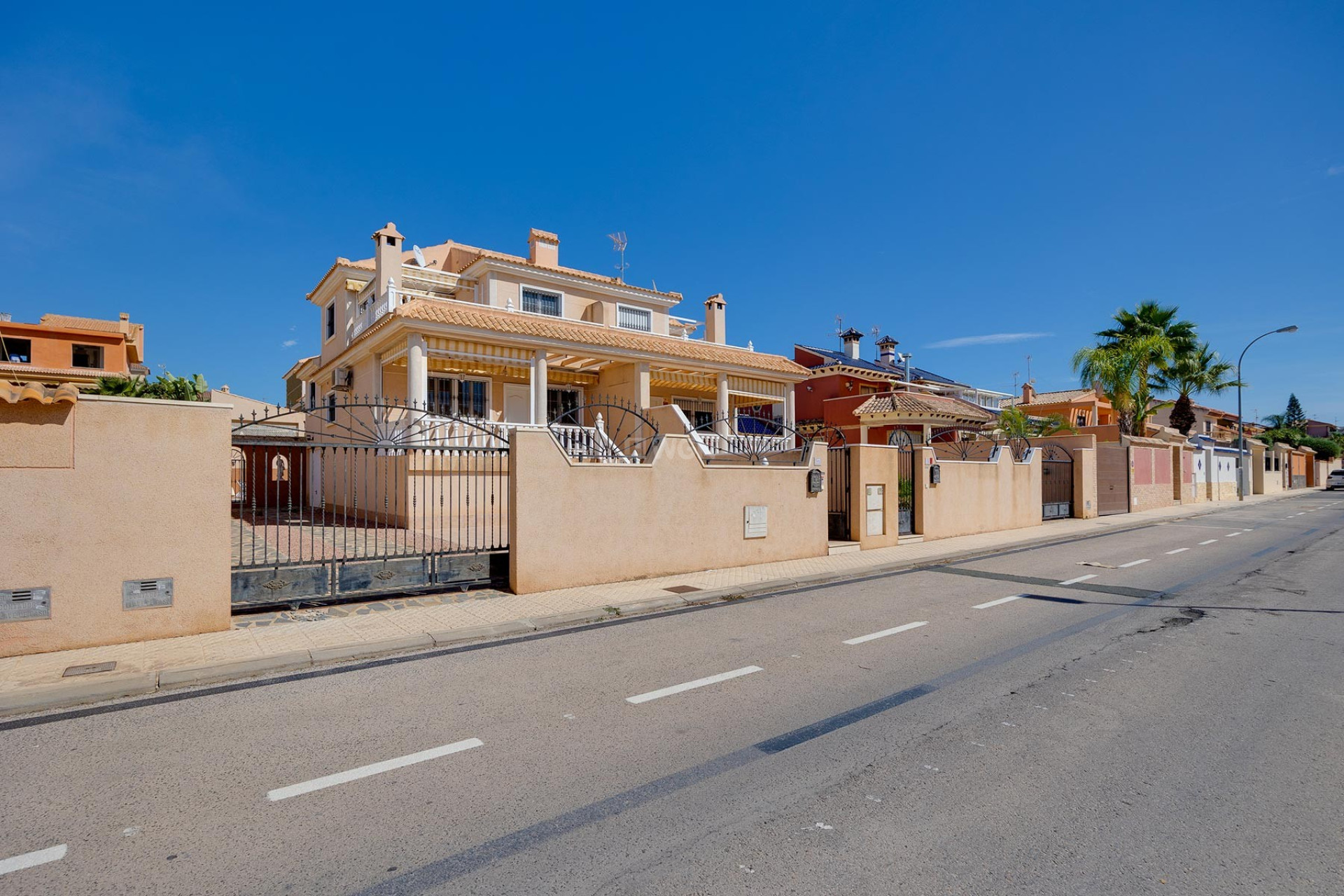 Odsprzedaż - Villa - Torrevieja - Costa Blanca