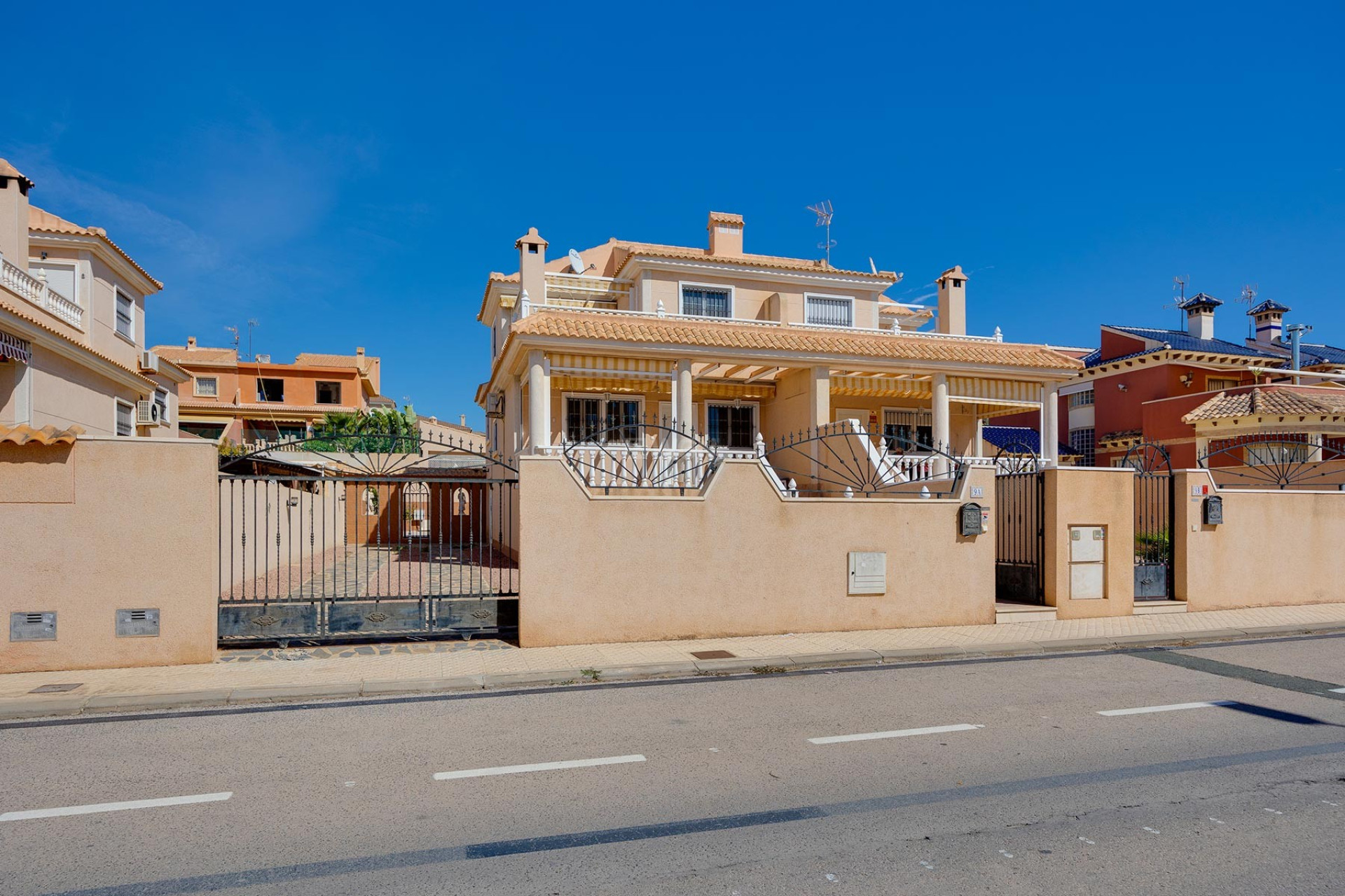 Odsprzedaż - Villa - Torrevieja - Costa Blanca