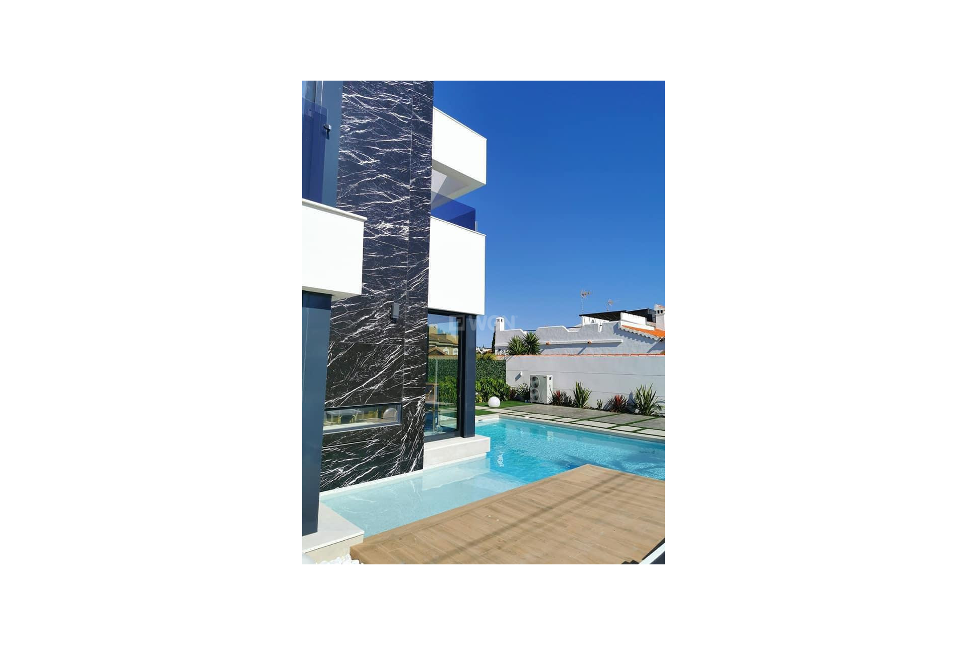 Odsprzedaż - Villa - Torrevieja - Costa Blanca