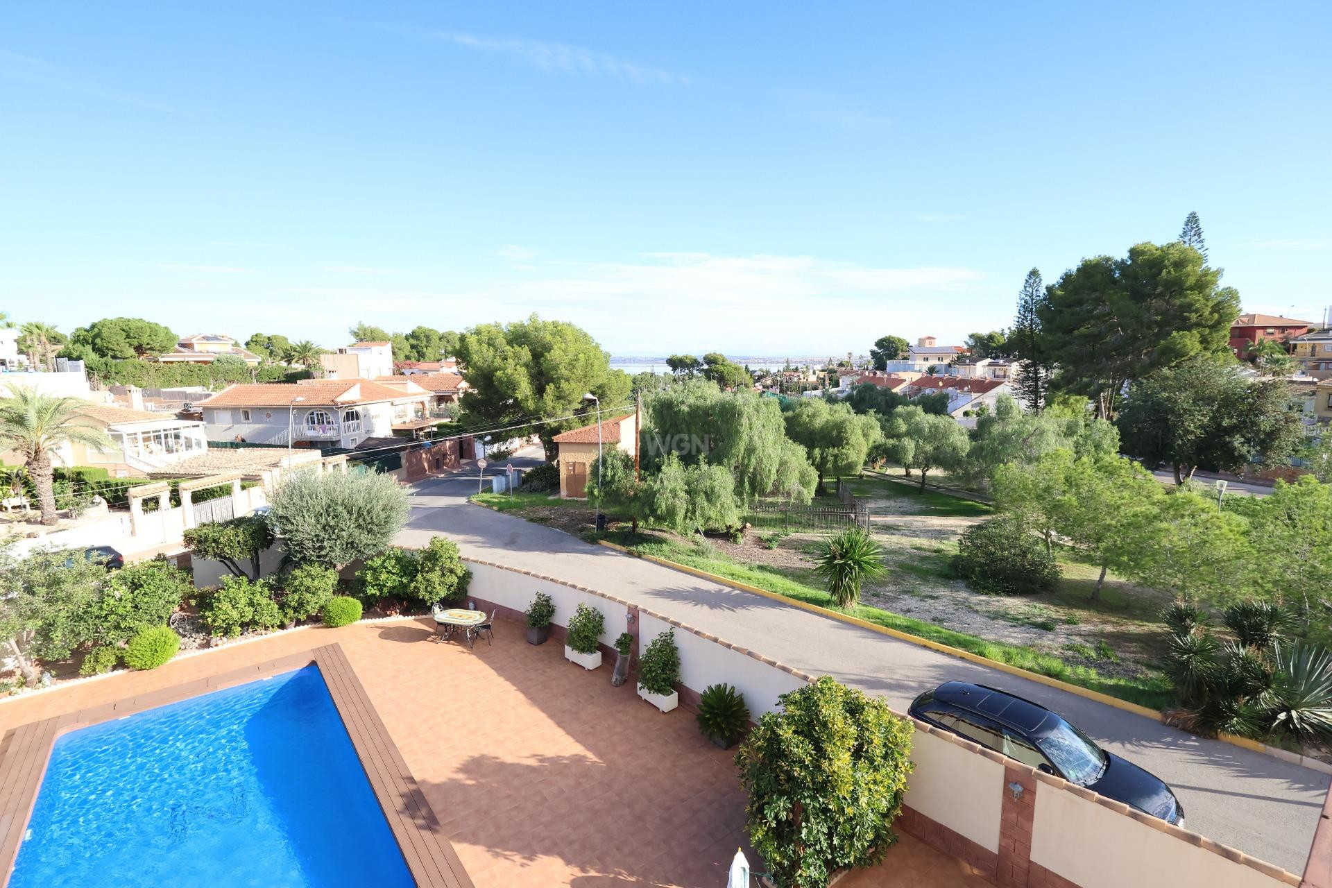 Odsprzedaż - Villa - Torrevieja - Costa Blanca