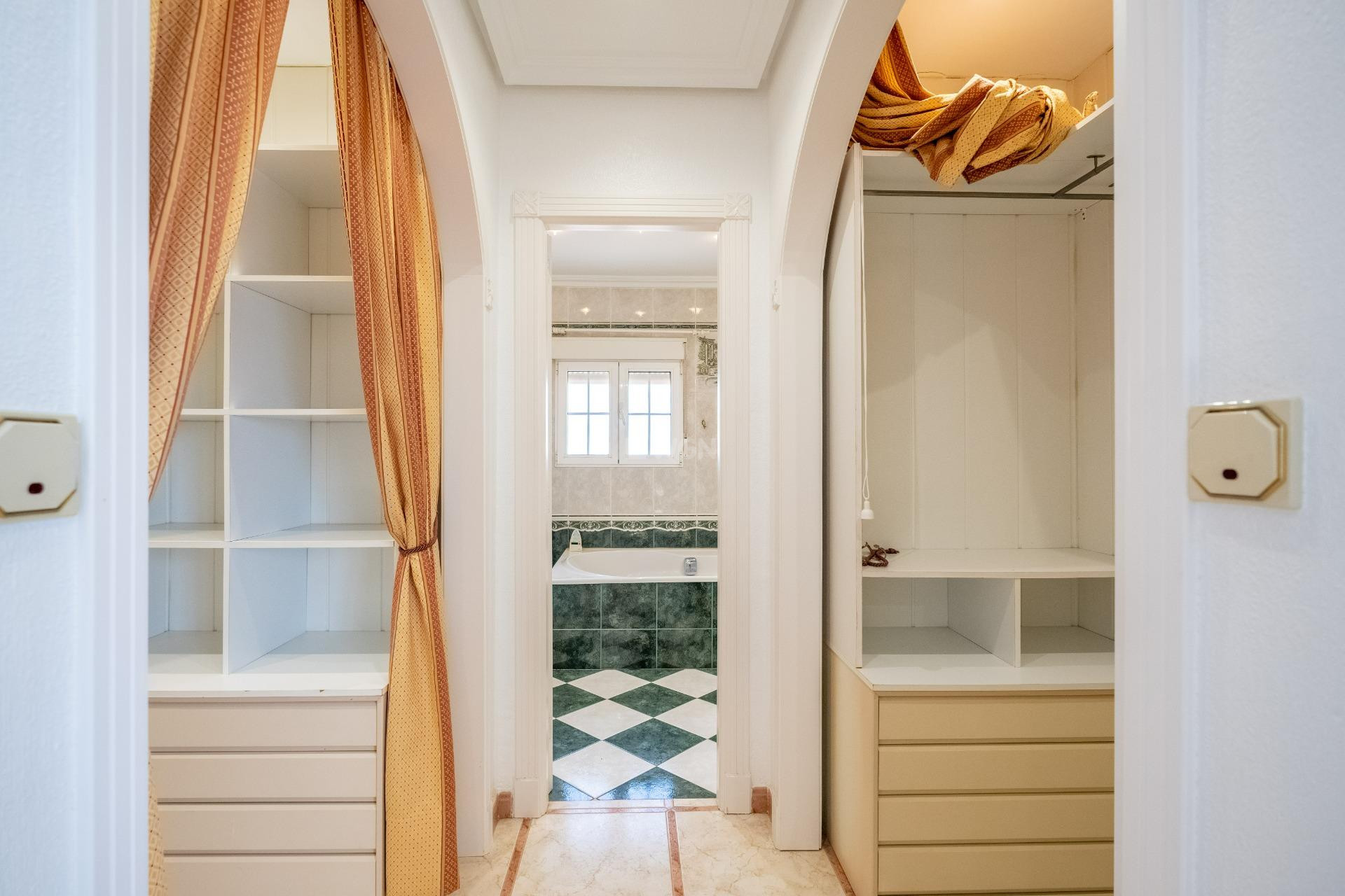 Odsprzedaż - Villa - Torrevieja - El Chaparral