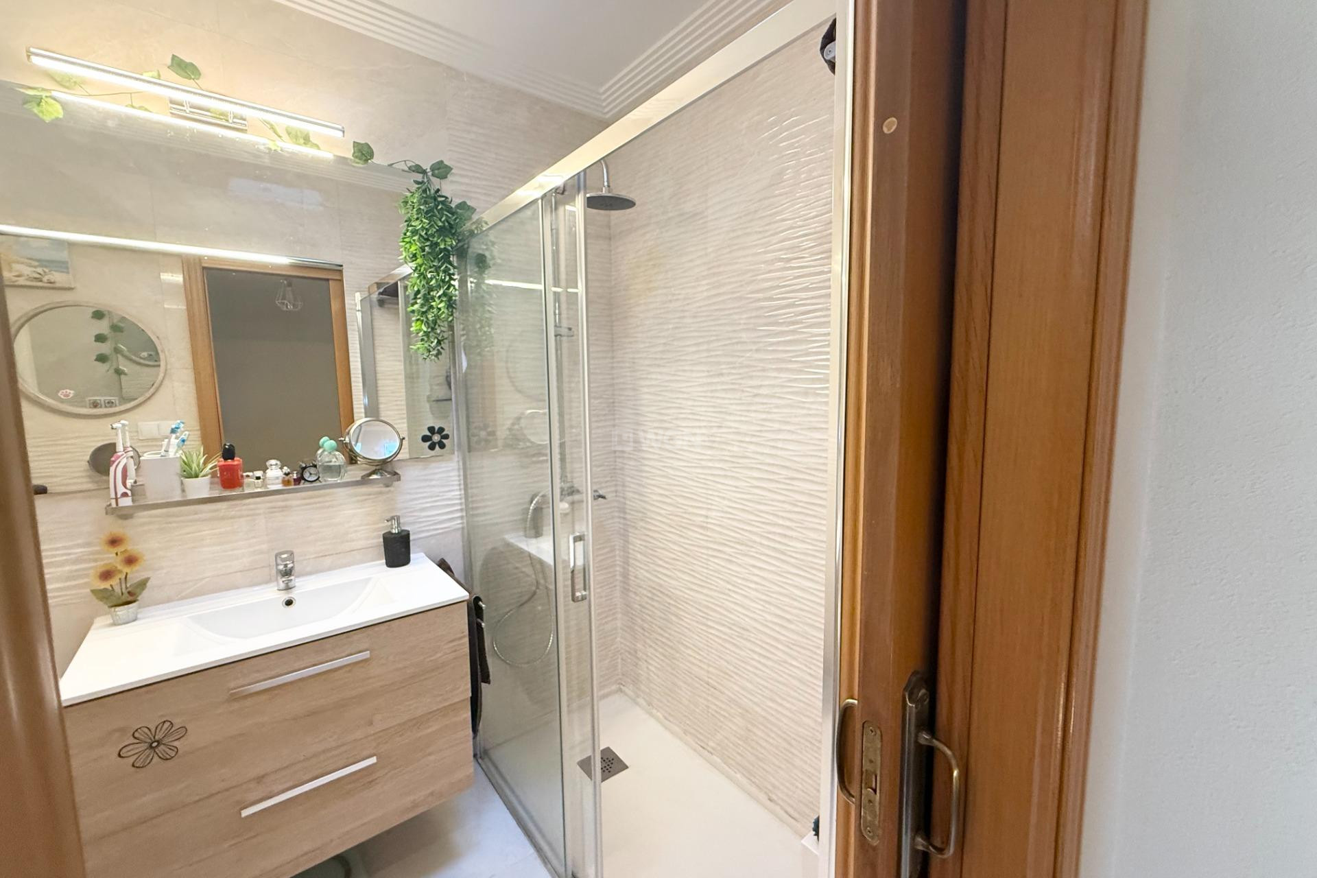 Odsprzedaż - Villa - Torrevieja - El Limonar