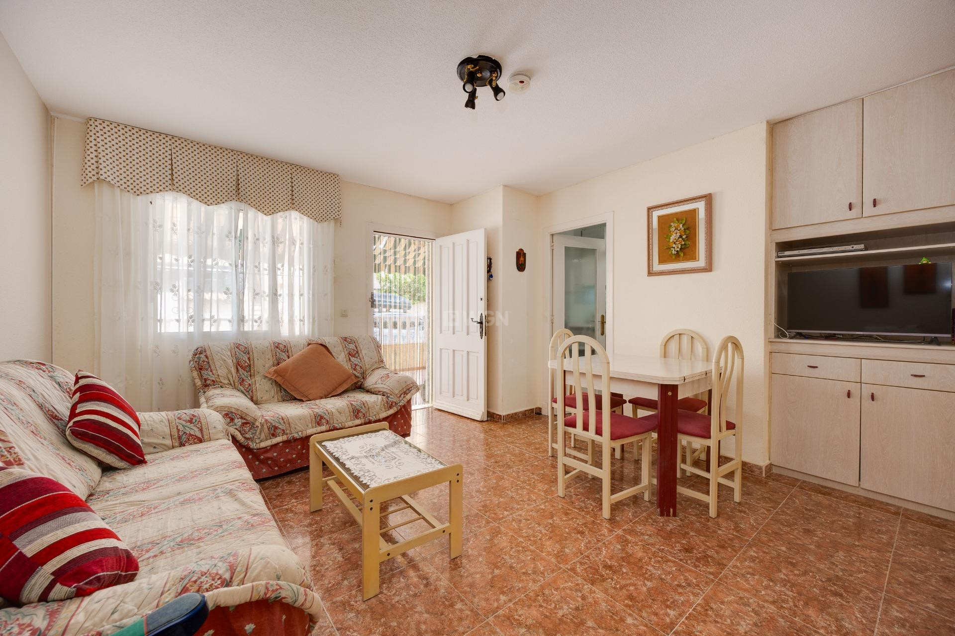 Odsprzedaż - Villa - Torrevieja - El Limonar