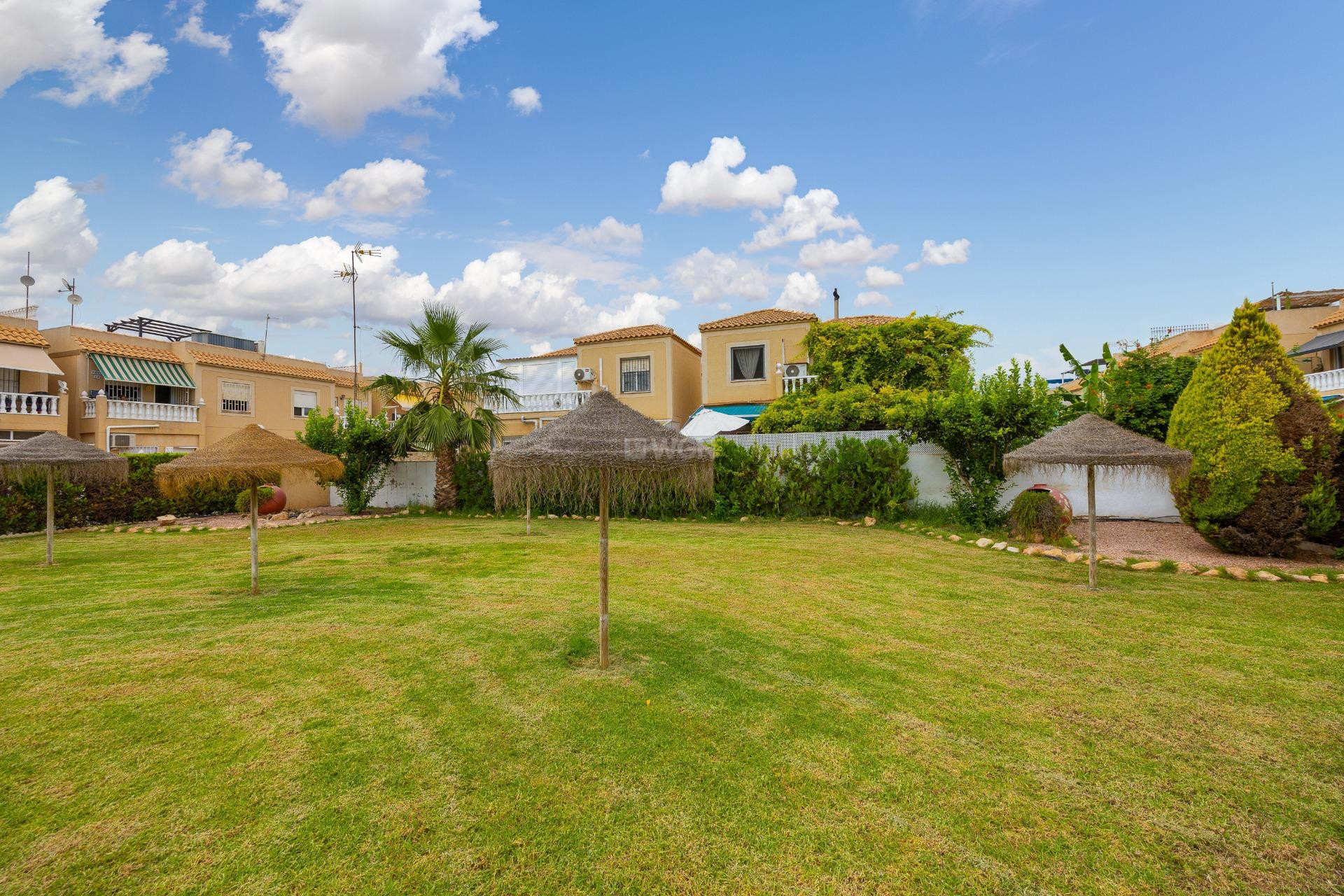 Odsprzedaż - Villa - Torrevieja - El Limonar