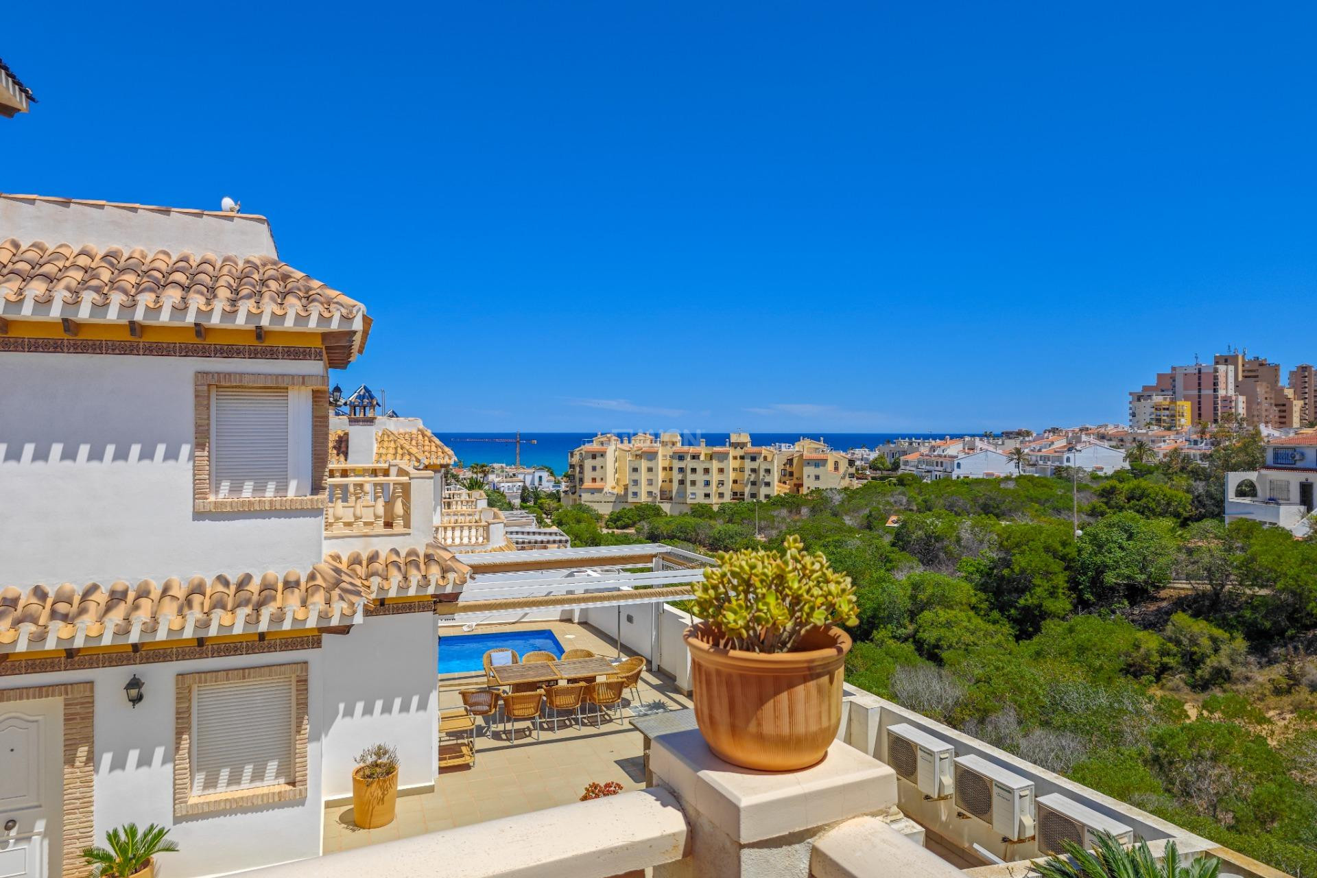 Odsprzedaż - Villa - Torrevieja - La Mata