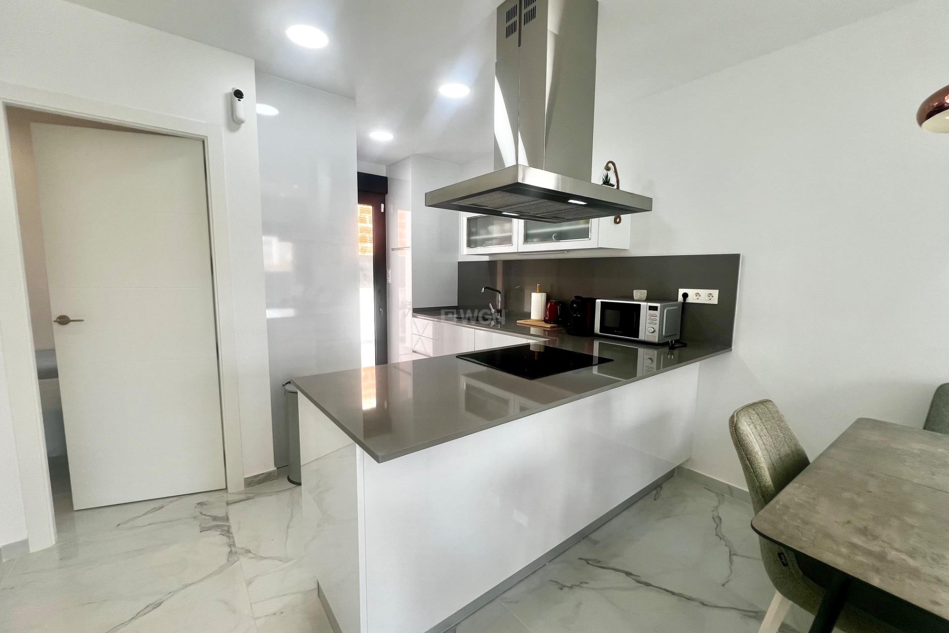 Odsprzedaż - Villa - Torrevieja - La Siesta - El Salado - Torreta