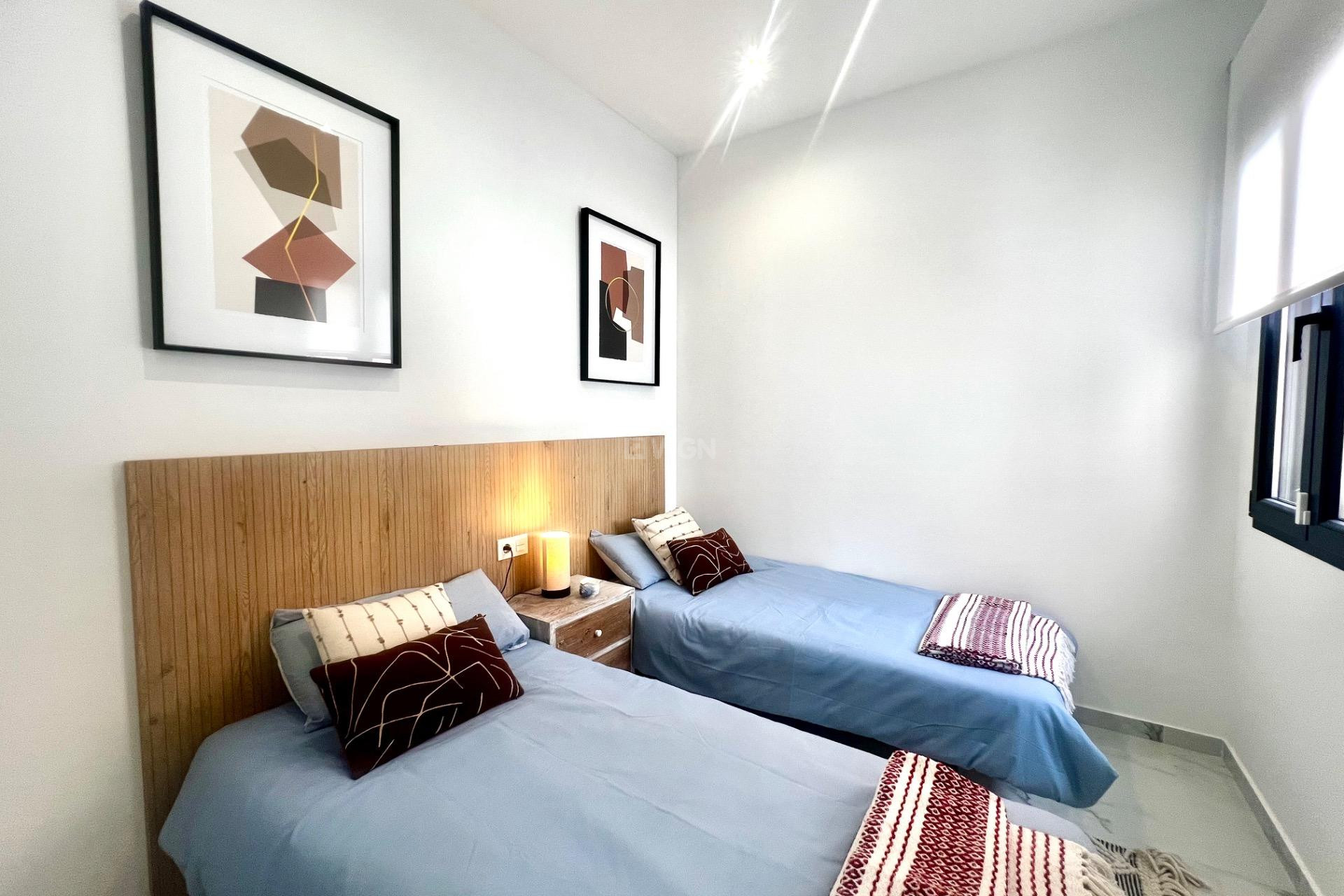 Odsprzedaż - Villa - Torrevieja - La Siesta - El Salado - Torreta