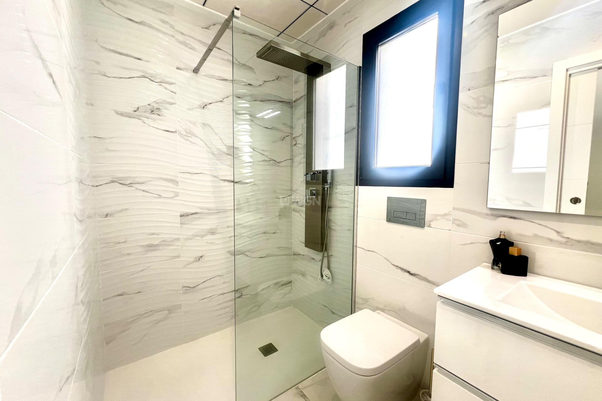 Odsprzedaż - Villa - Torrevieja - La Siesta - El Salado - Torreta