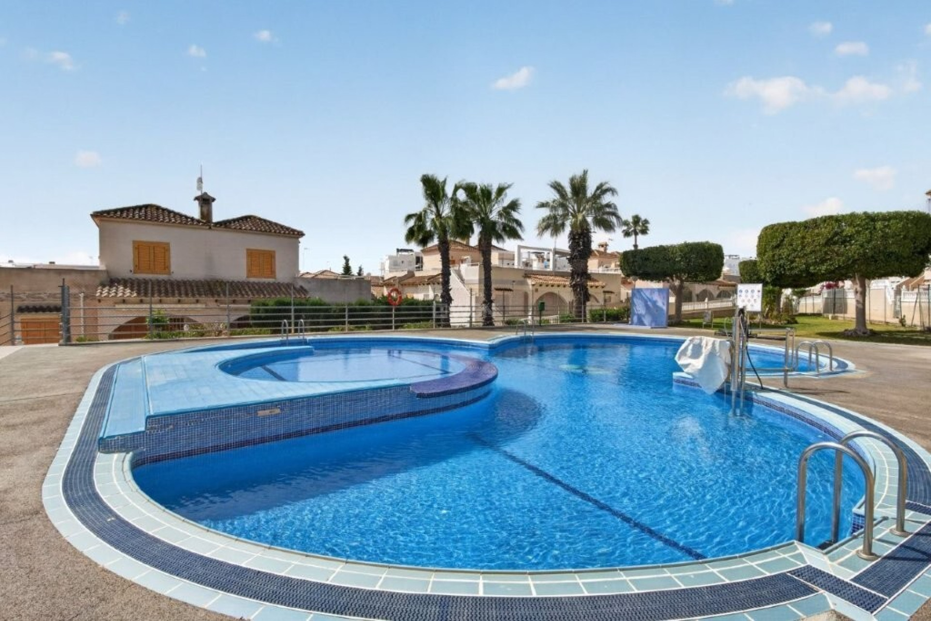Odsprzedaż - Villa - Torrevieja - Los Altos