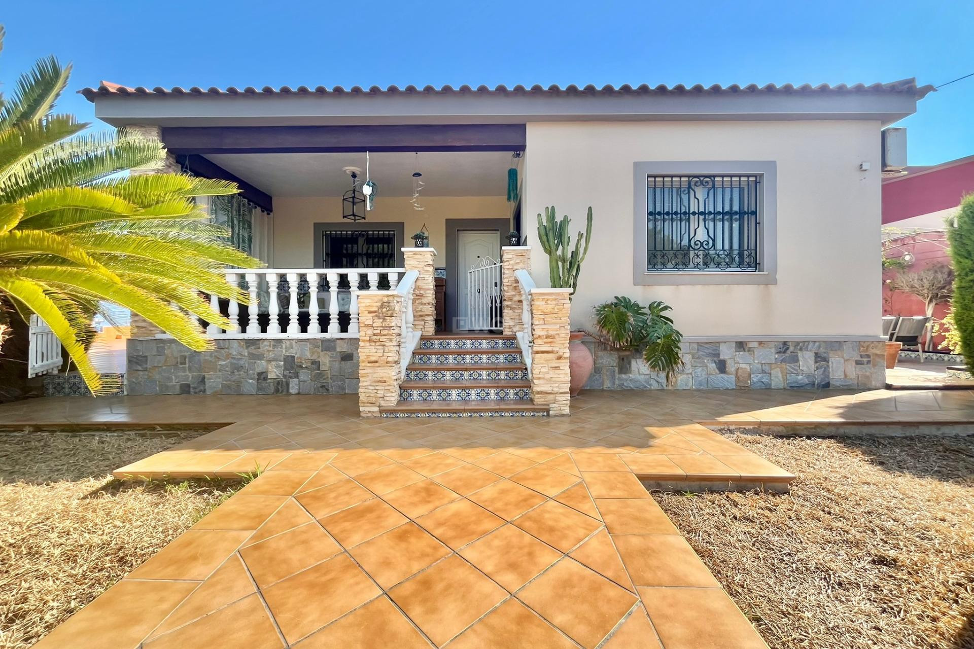 Odsprzedaż - Villa - Torrevieja - Los Balcones - Los Altos del Edén
