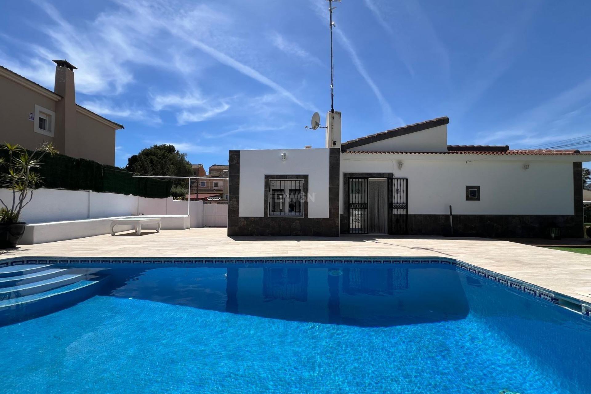 Odsprzedaż - Villa - Torrevieja - Los Balcones