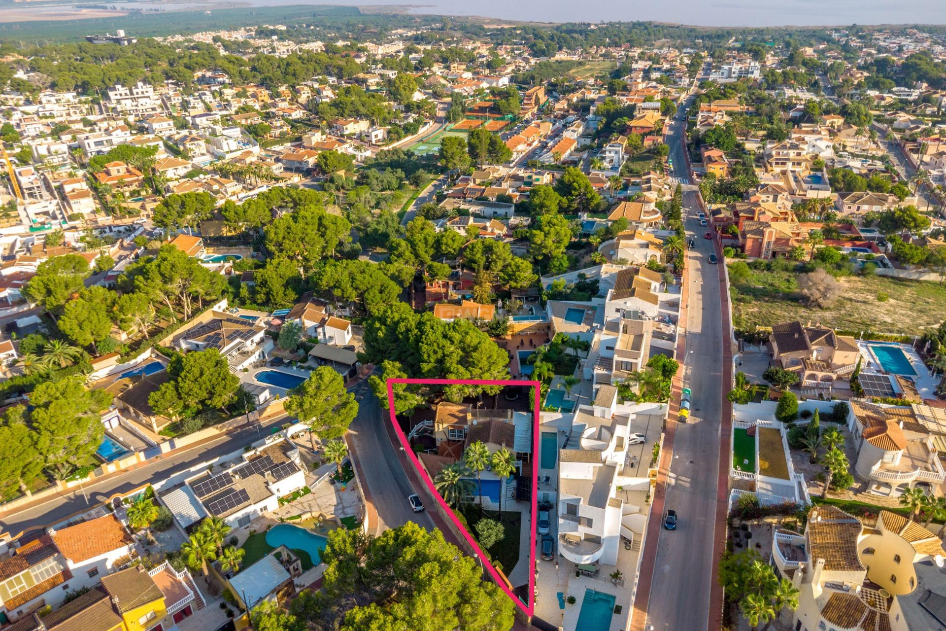 Odsprzedaż - Villa - Torrevieja - Los Balcones
