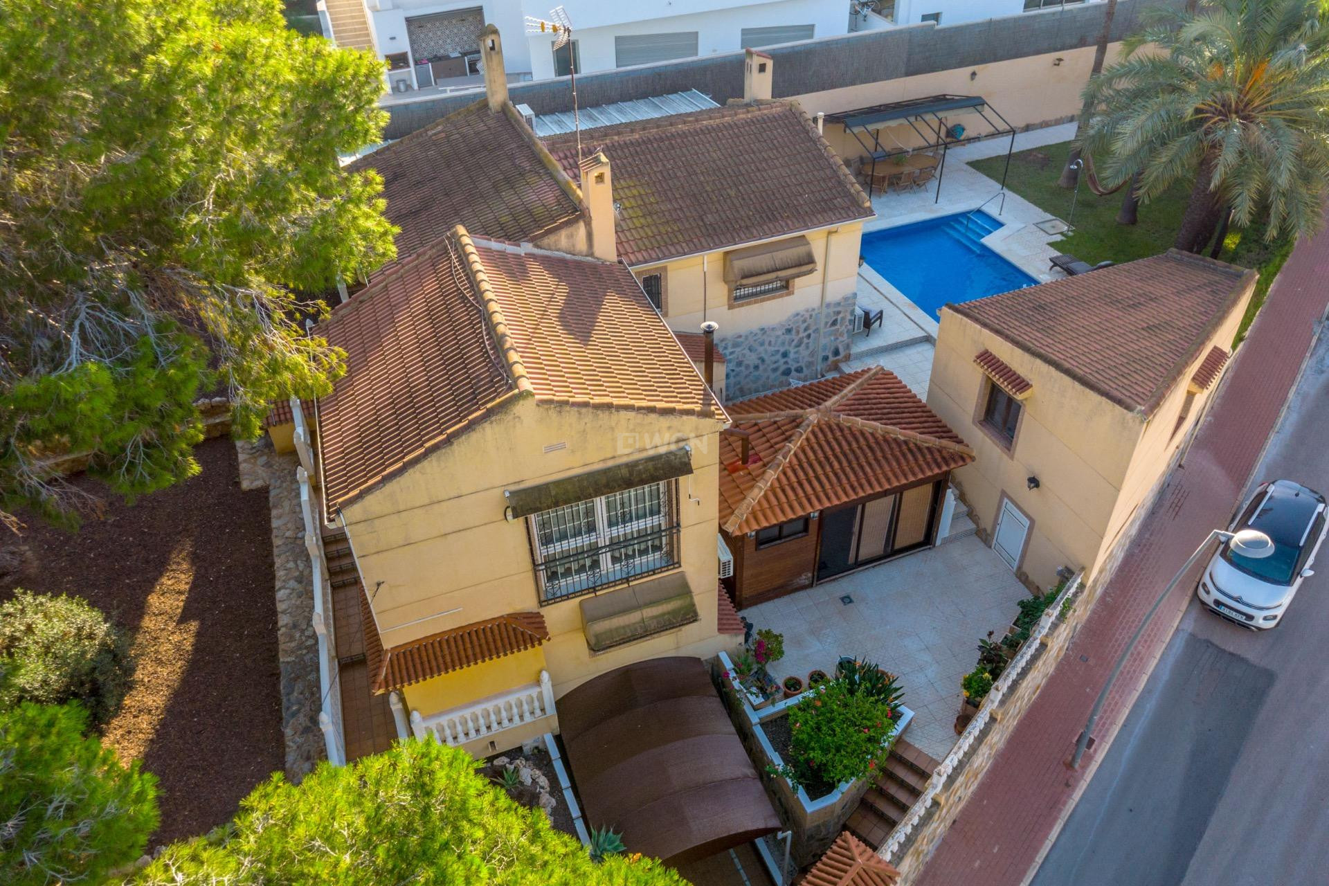 Odsprzedaż - Villa - Torrevieja - Los Balcones