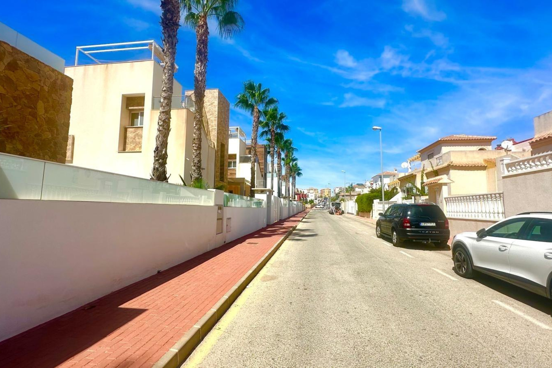 Odsprzedaż - Villa - Torrevieja - Miramar - Torre Del Moro