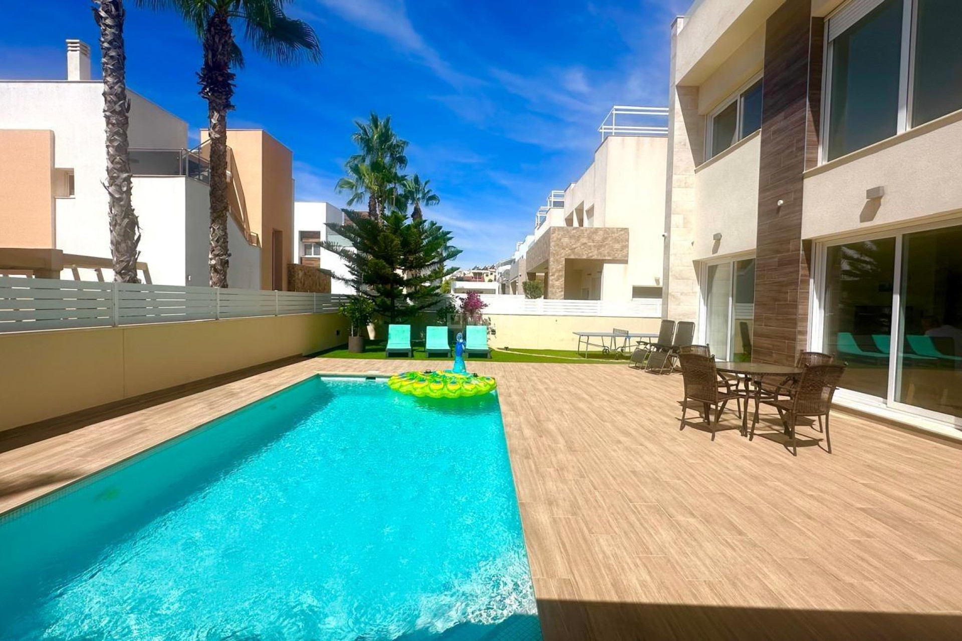 Odsprzedaż - Villa - Torrevieja - Miramar - Torre Del Moro