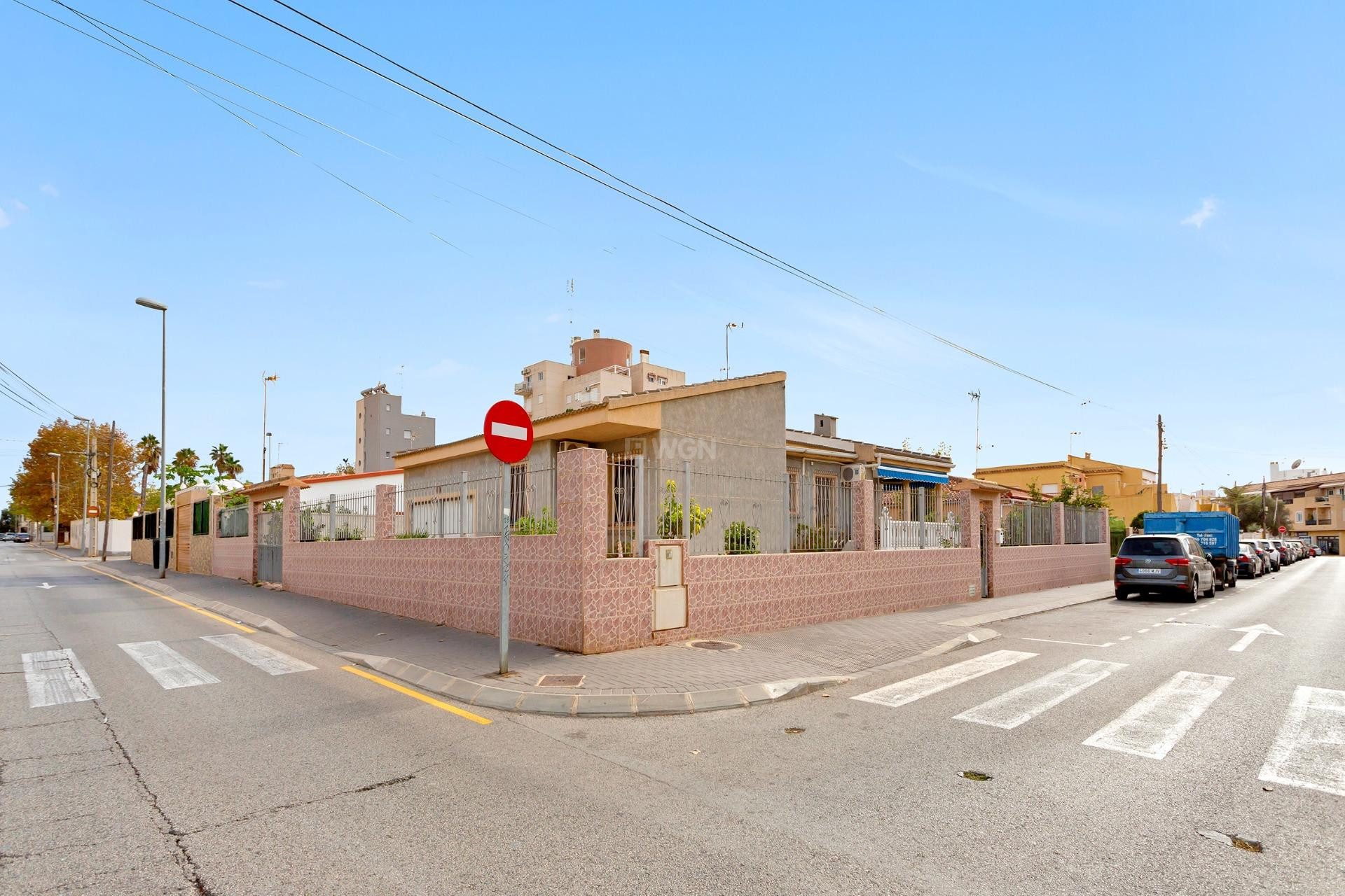 Odsprzedaż - Villa - Torrevieja - Nueva Torrevieja