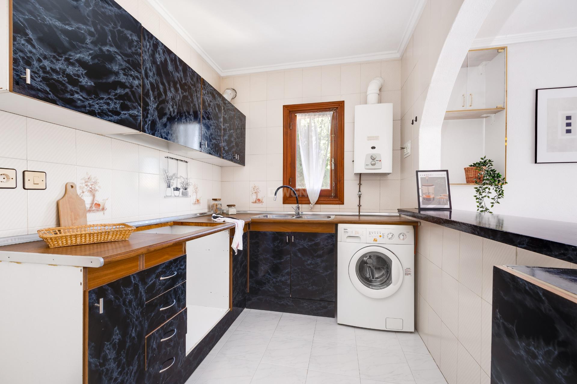 Odsprzedaż - Villa - Torrevieja - Nueva Torrevieja