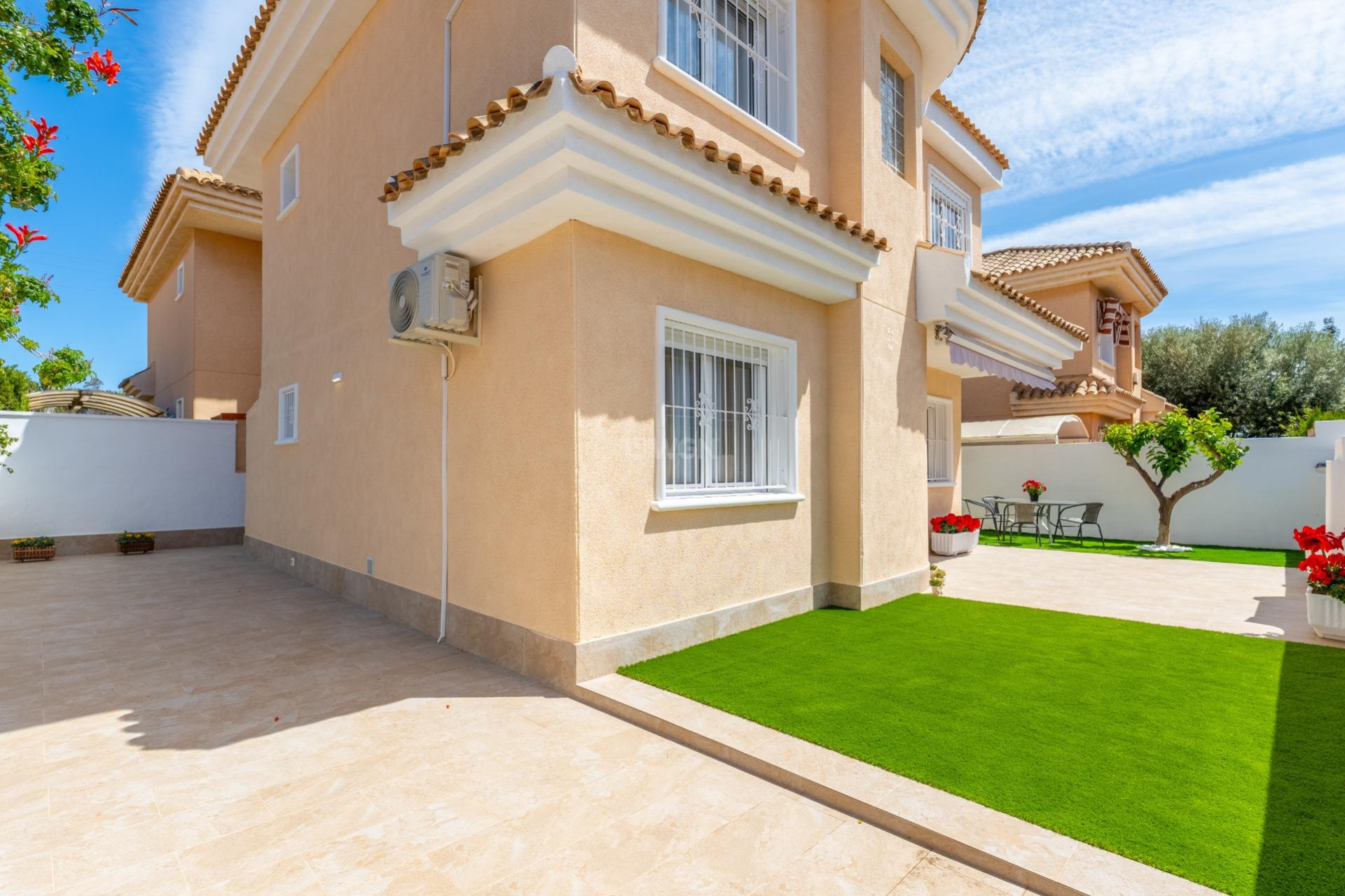 Odsprzedaż - Villa - Torrevieja - Punta Prima