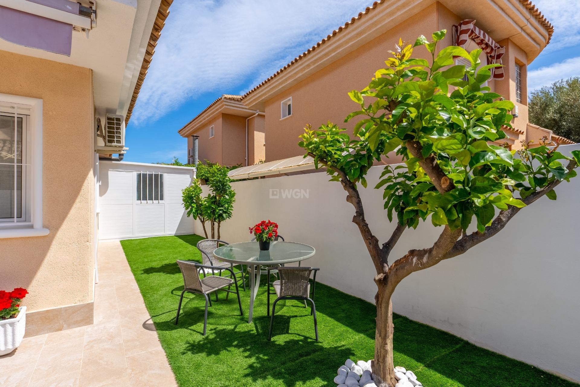 Odsprzedaż - Villa - Torrevieja - Punta Prima