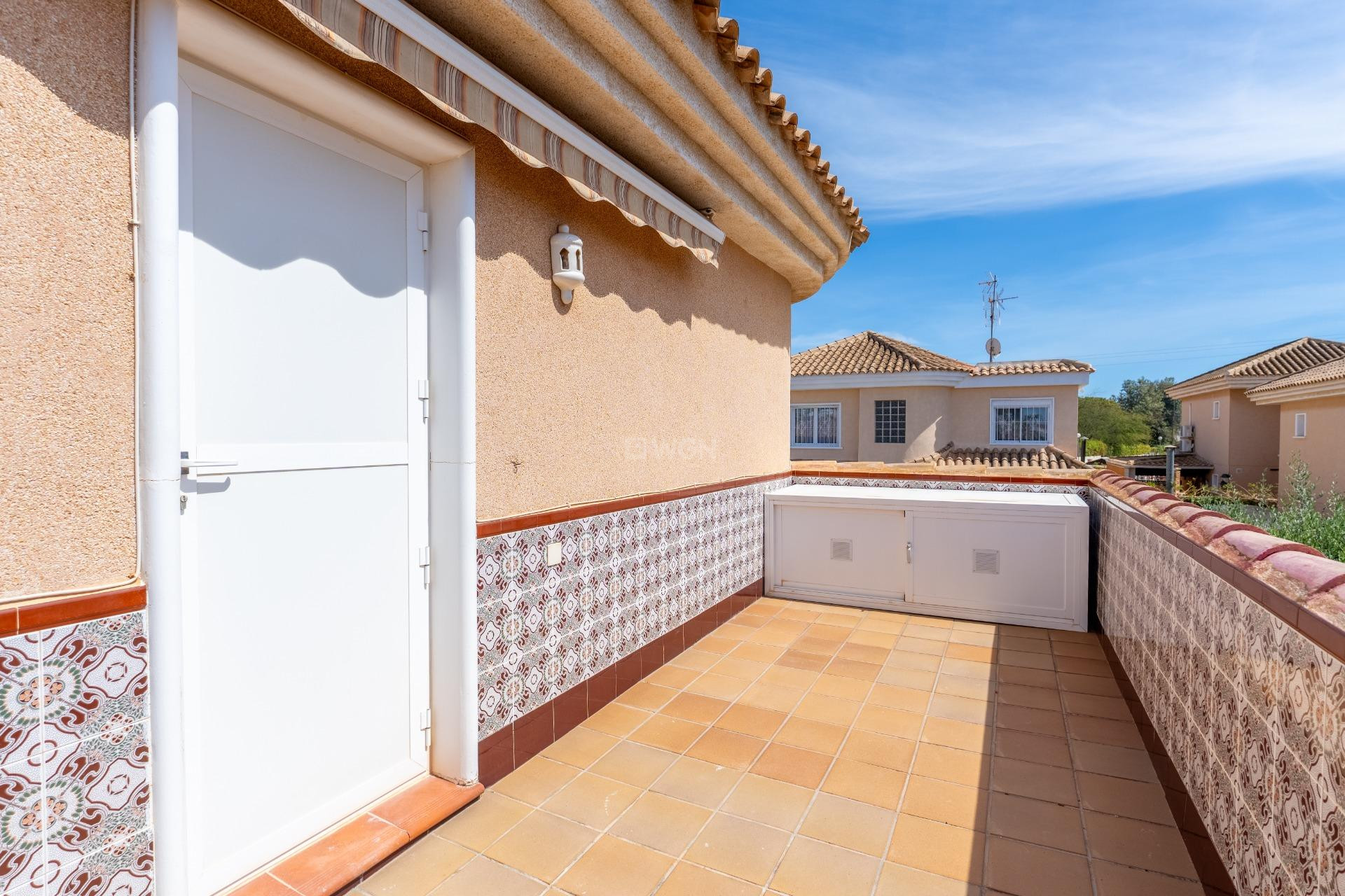 Odsprzedaż - Villa - Torrevieja - Punta Prima