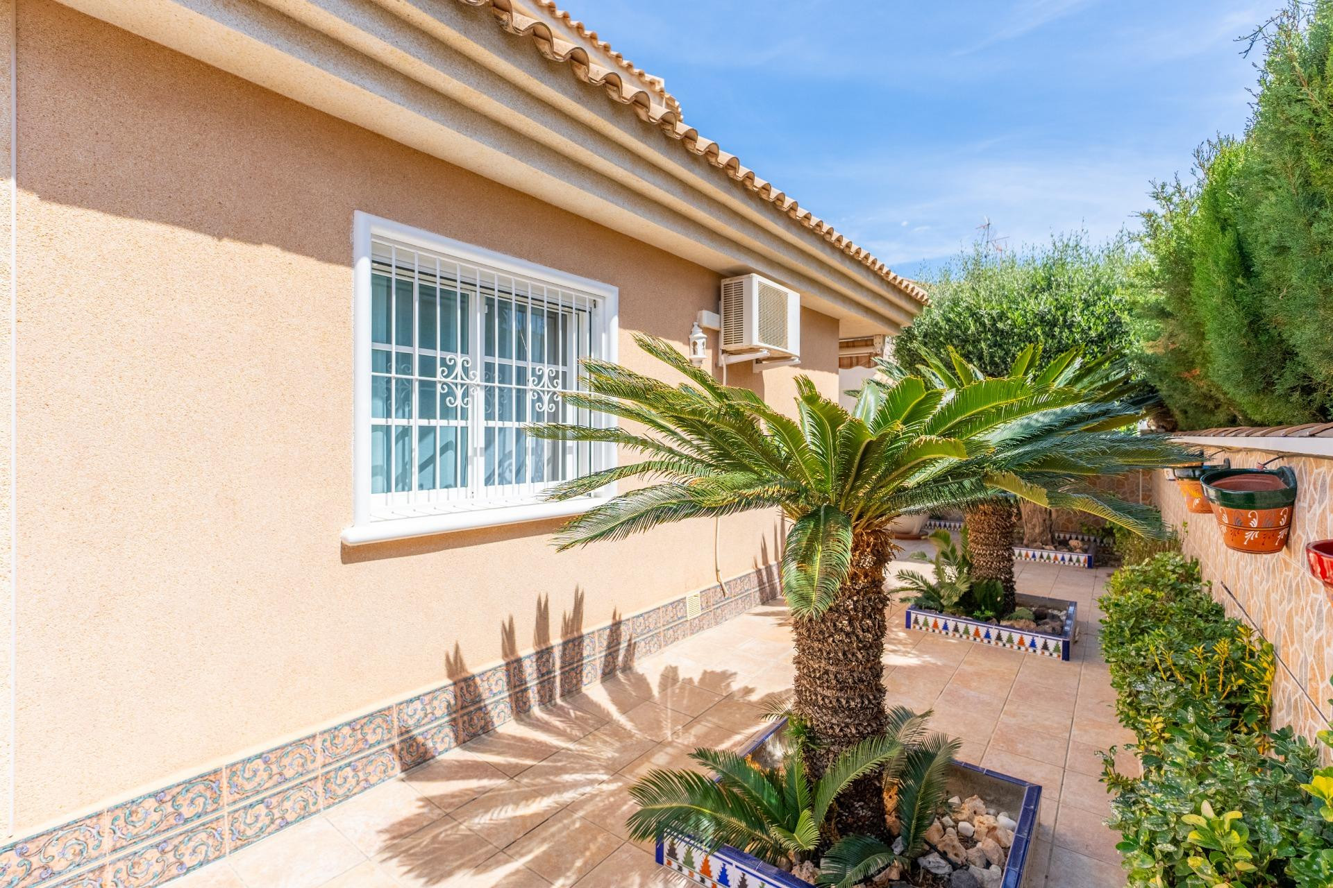 Odsprzedaż - Villa - Torrevieja - Punta Prima