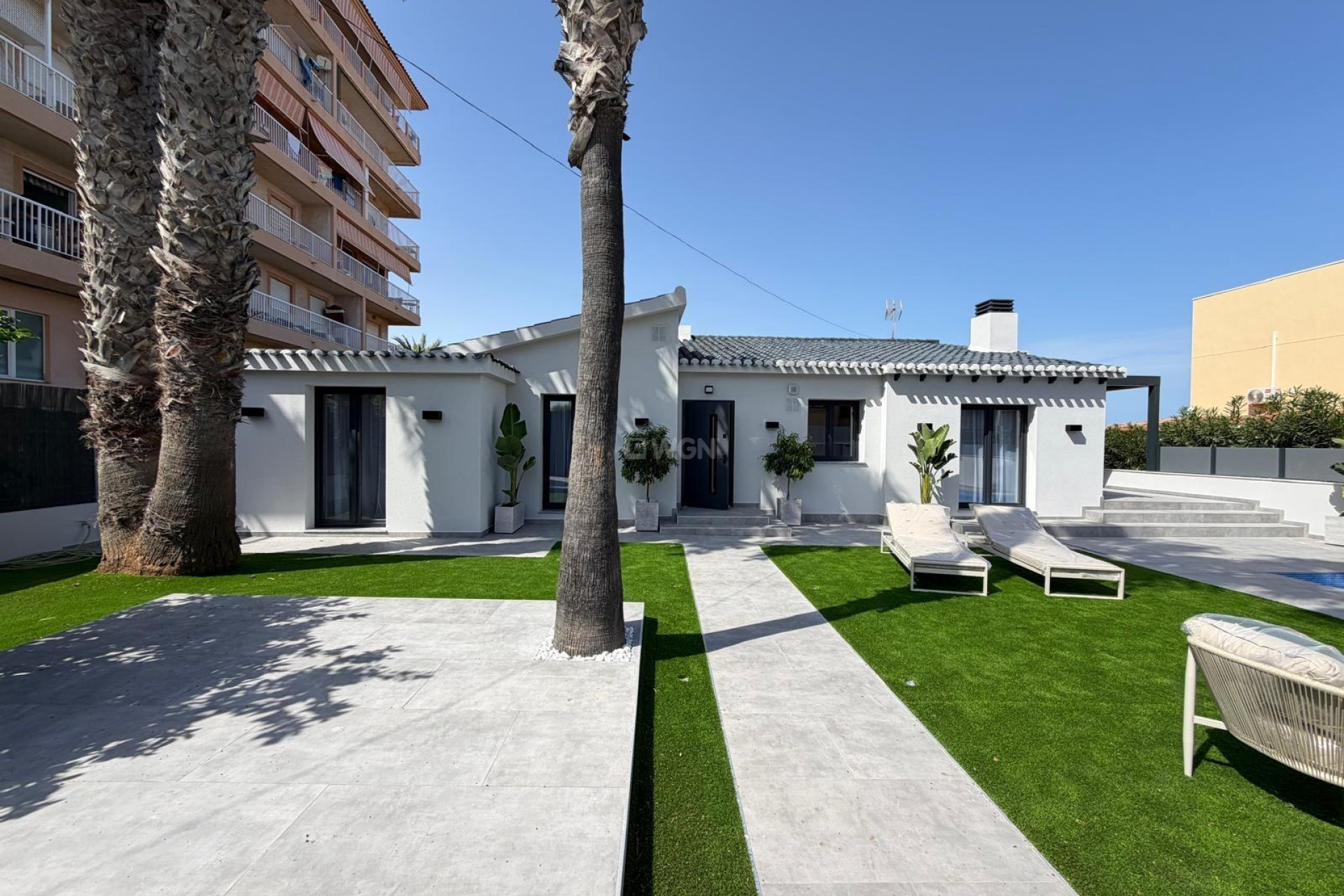 Odsprzedaż - Villa - Torrevieja - Punta Prima