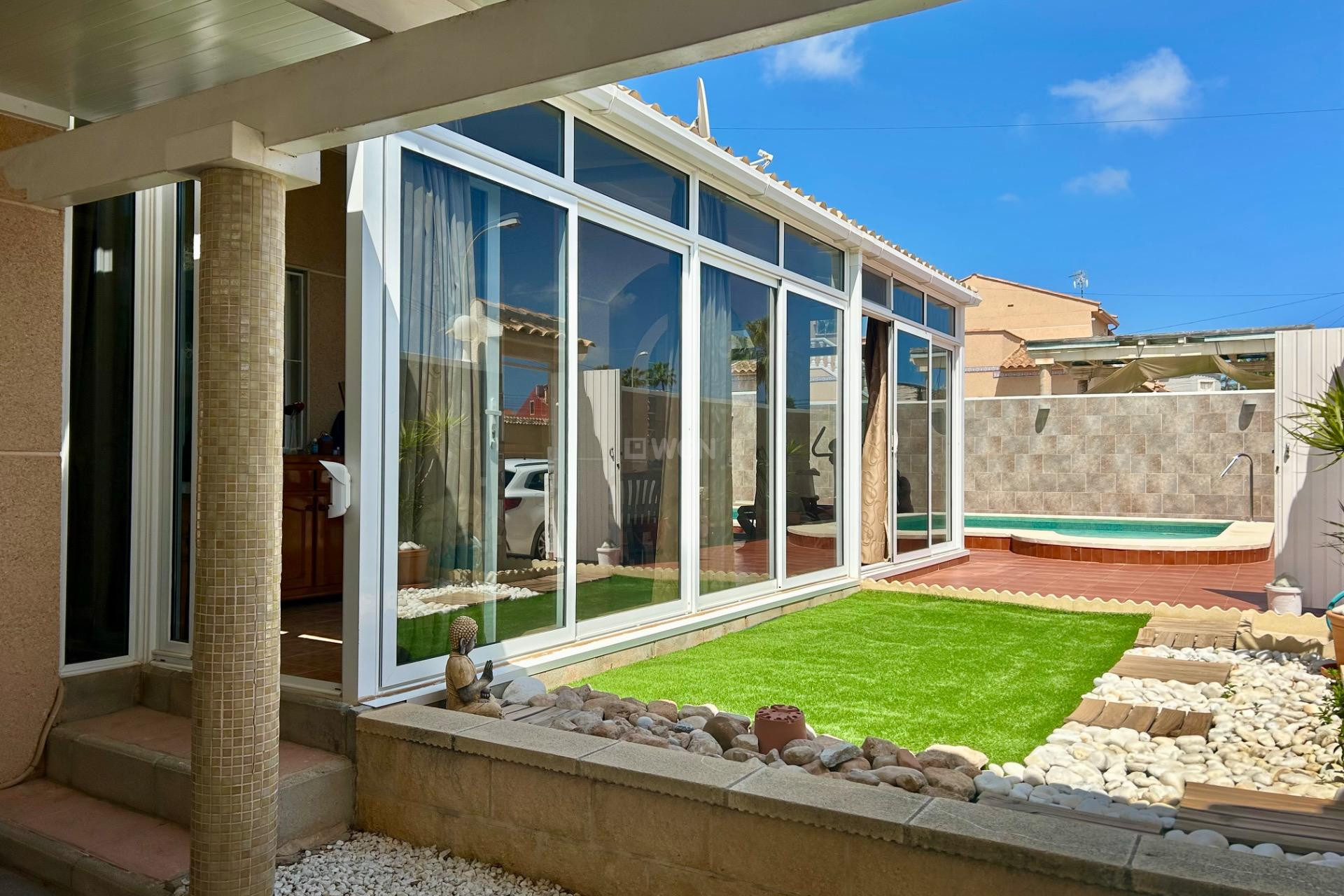 Odsprzedaż - Villa - Torrevieja - San Luis