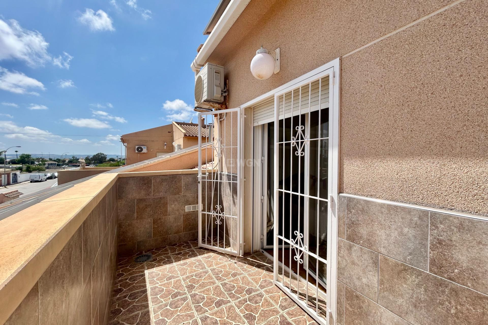 Odsprzedaż - Villa - Torrevieja - San Luis