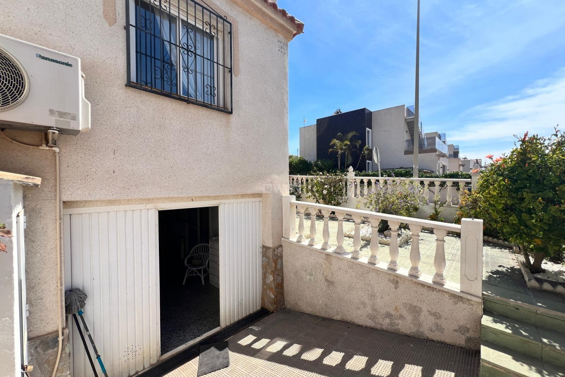 Odsprzedaż - Villa - Torrevieja - Torre La Mata