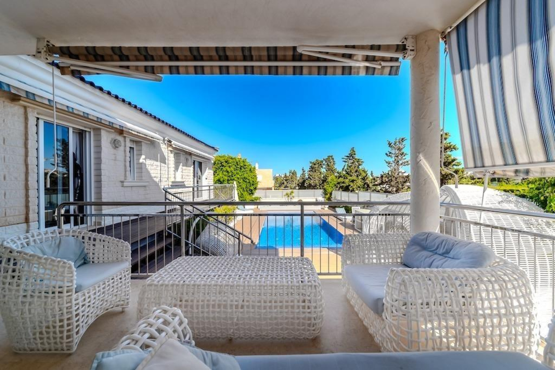 Odsprzedaż - Villa - Torrevieja - Torre La Mata