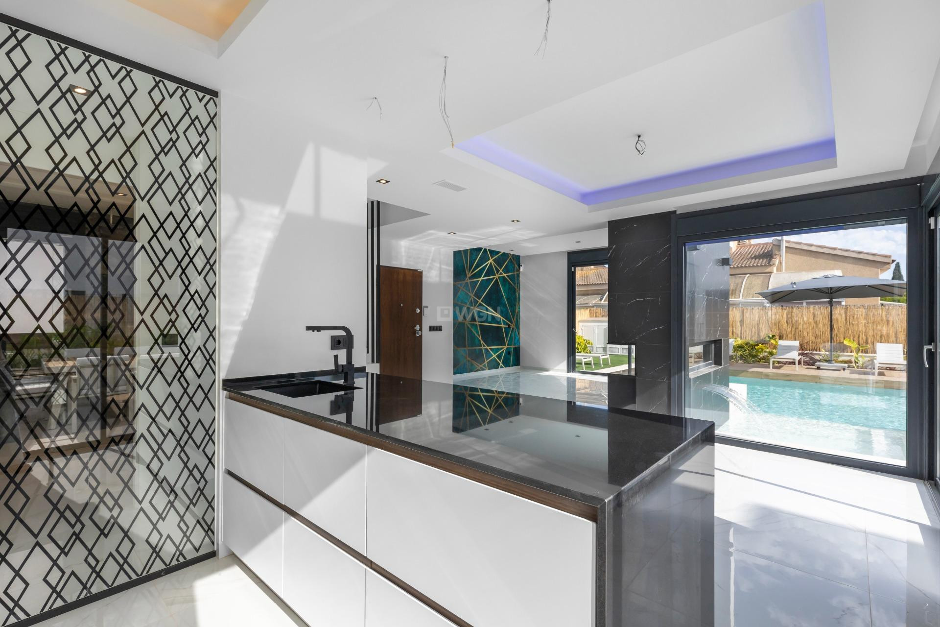 Odsprzedaż - Villa - Torrevieja - Torreta Florida