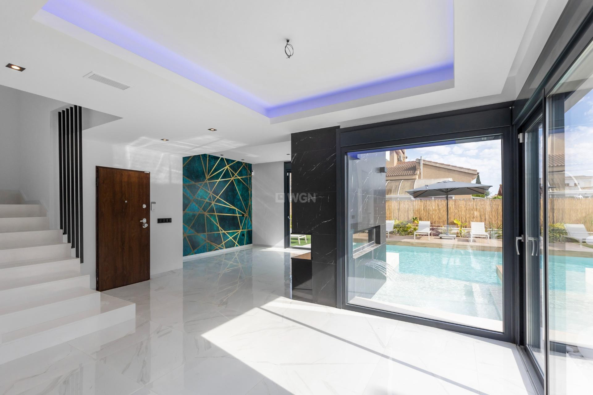 Odsprzedaż - Villa - Torrevieja - Torreta Florida