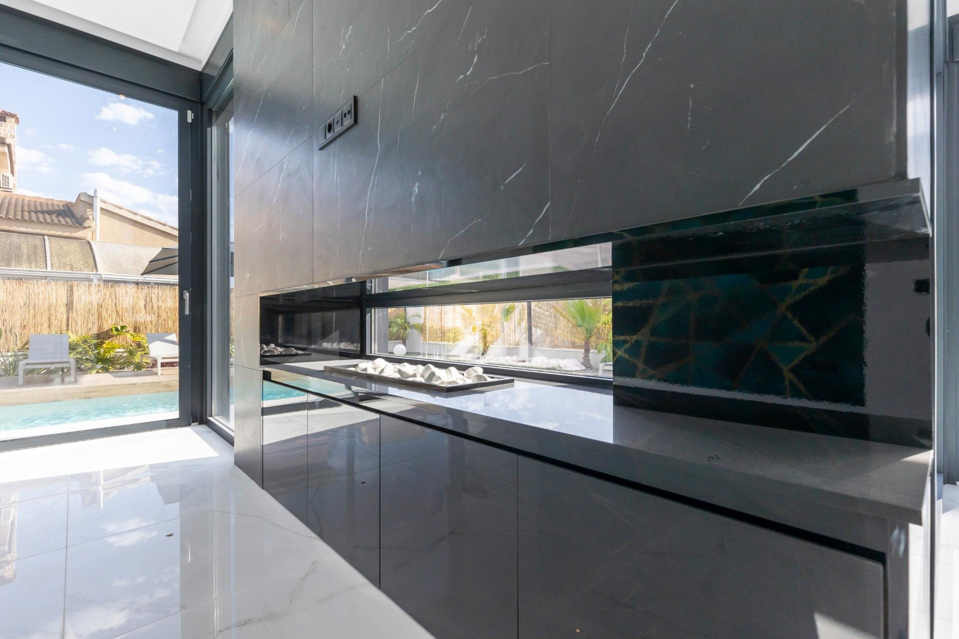 Odsprzedaż - Villa - Torrevieja - Torreta Florida