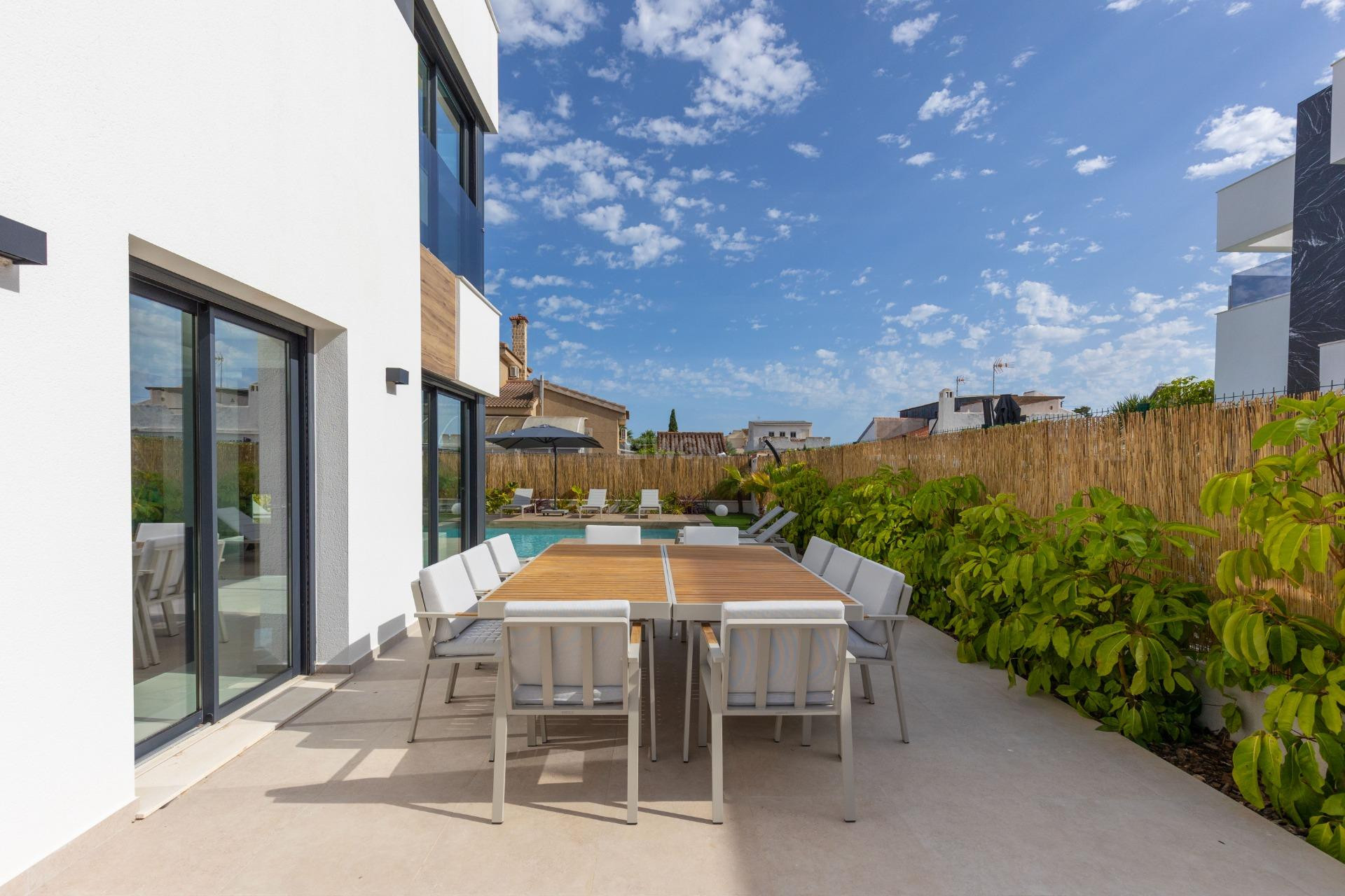 Odsprzedaż - Villa - Torrevieja - Torreta Florida