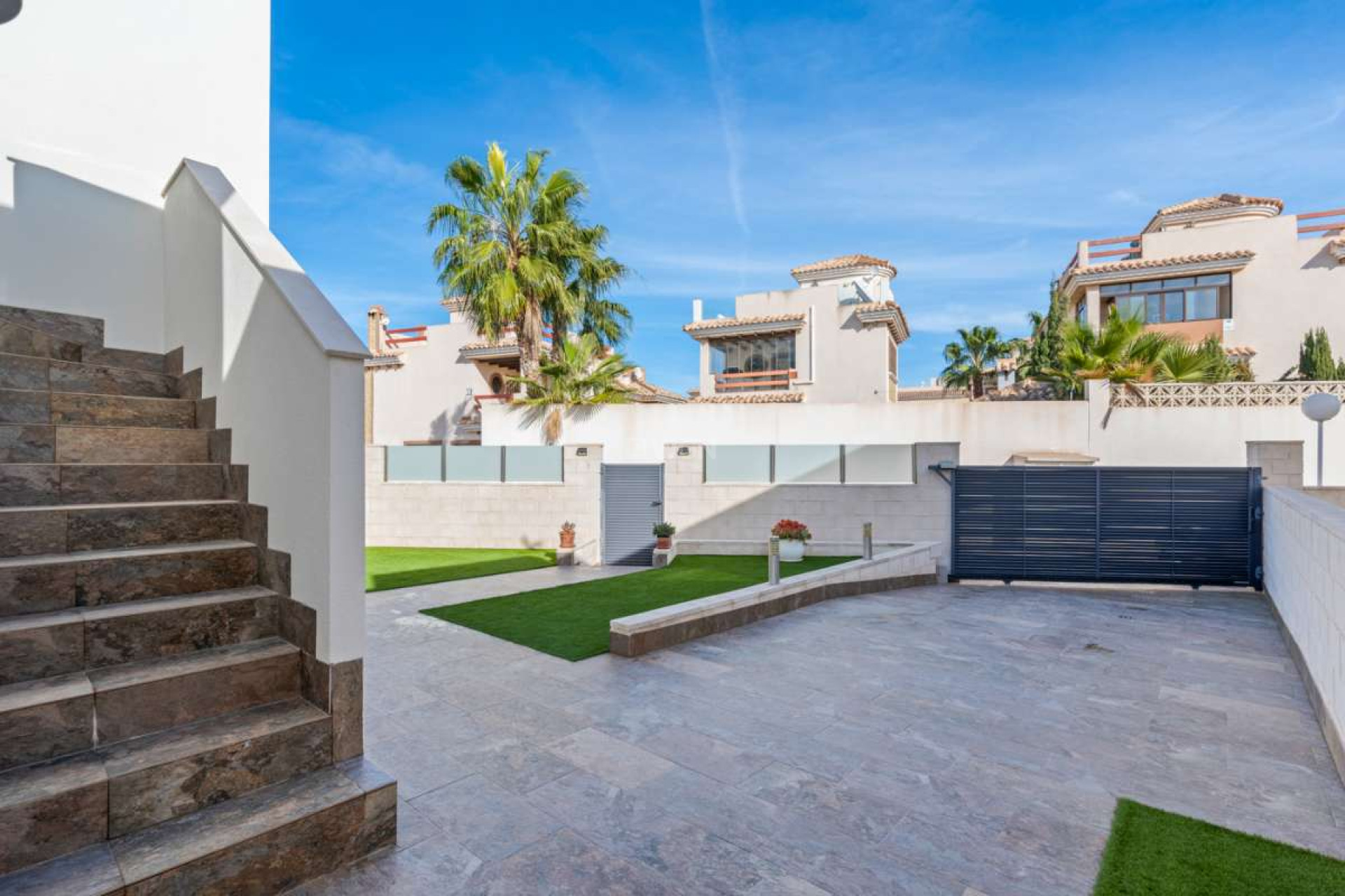 Odsprzedaż - Villa - Villamartin - Costa Blanca