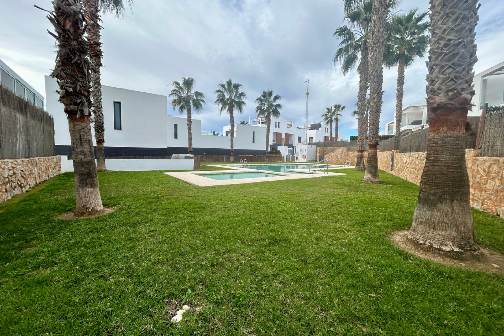 Odsprzedaż - Villa - Villamartin - Costa Blanca