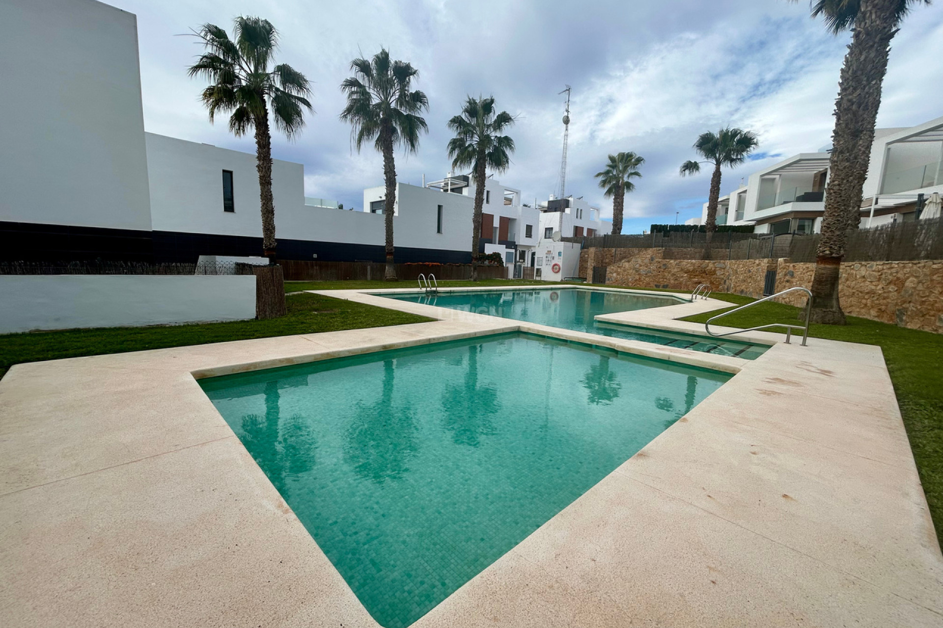 Odsprzedaż - Villa - Villamartin - Costa Blanca