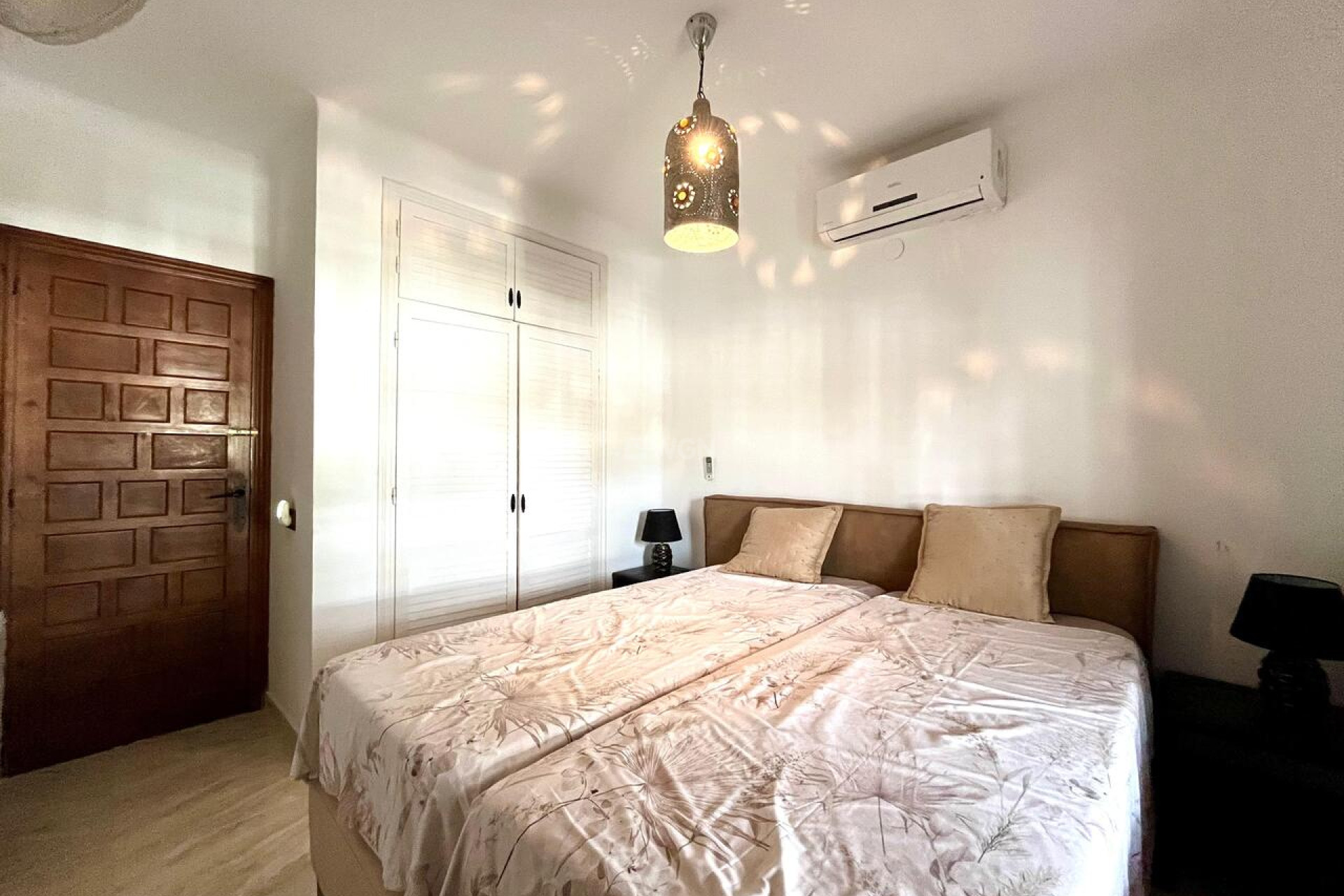 Odsprzedaż - Villa - Villamartin - Costa Blanca