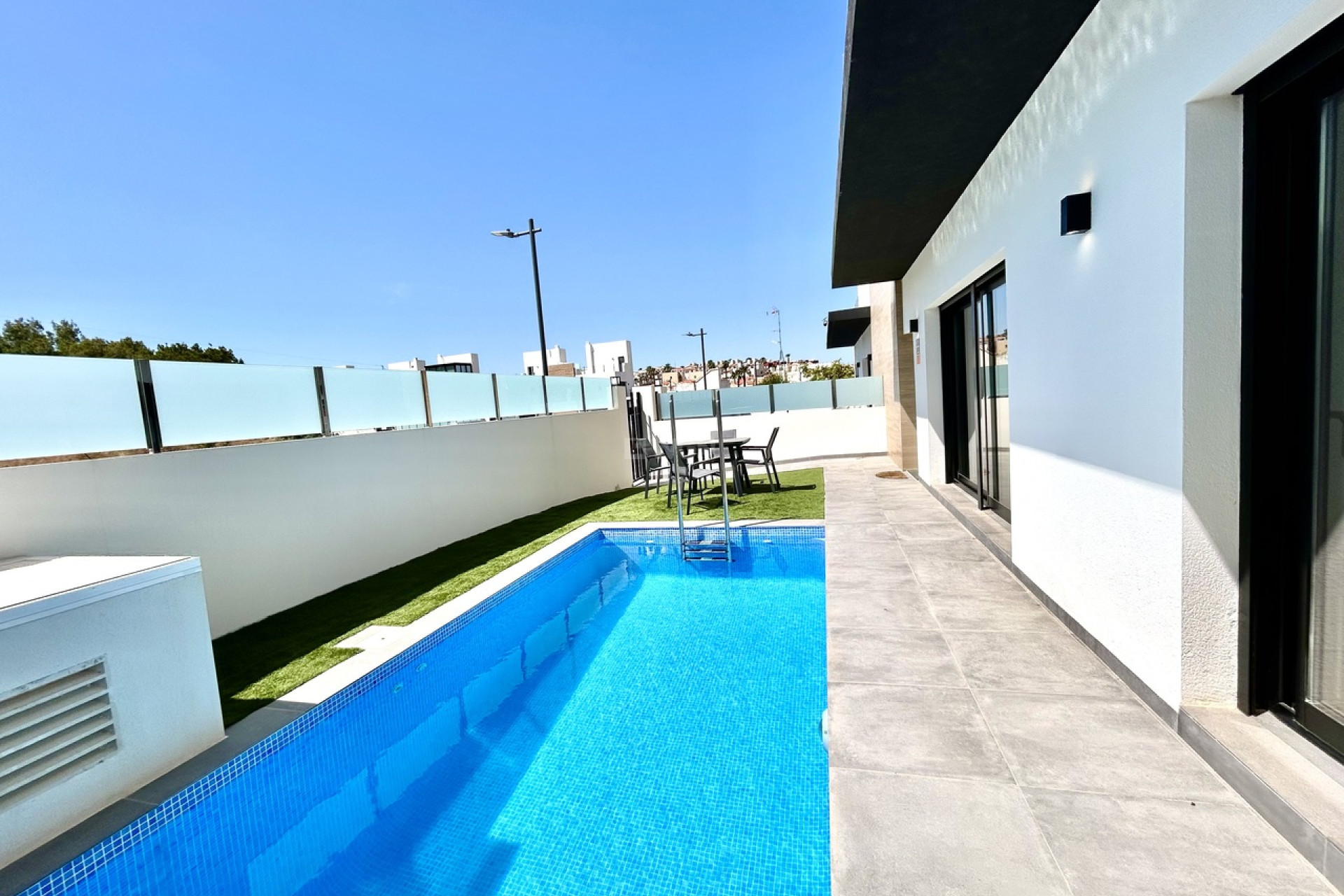 Odsprzedaż - Villa - Villamartin - Costa Blanca