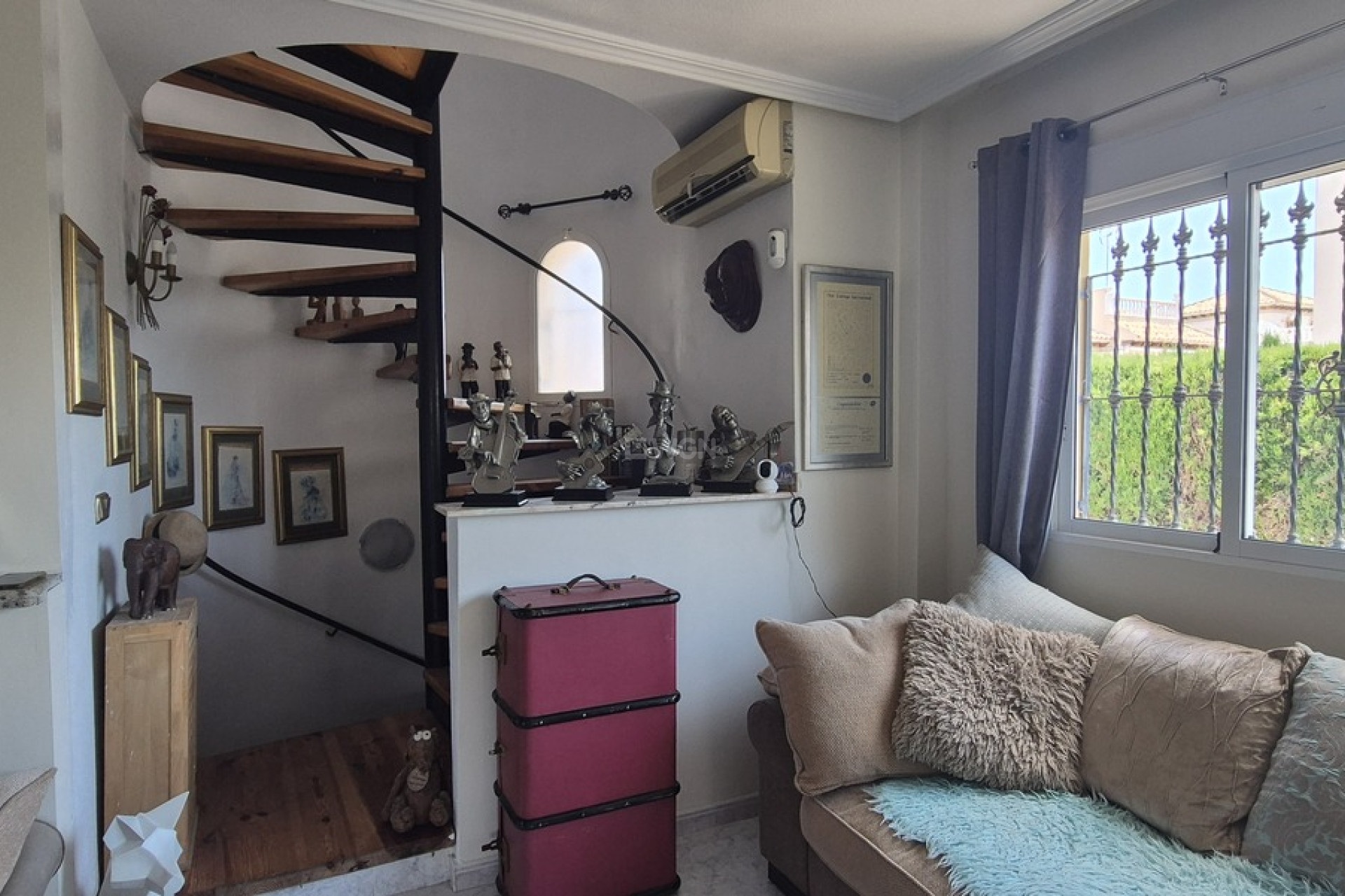 Odsprzedaż - Villa - Villamartin - Costa Blanca