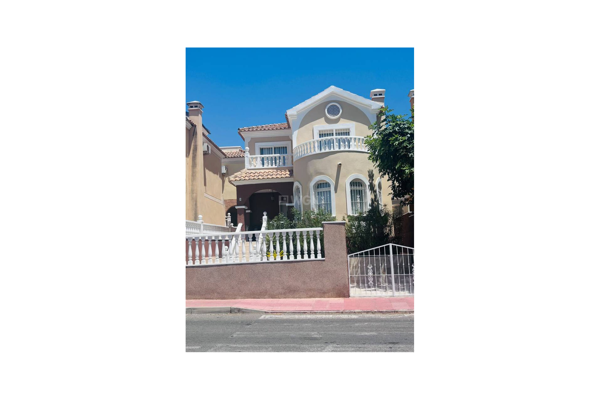 Odsprzedaż - Villa - Villamartin - Costa Blanca