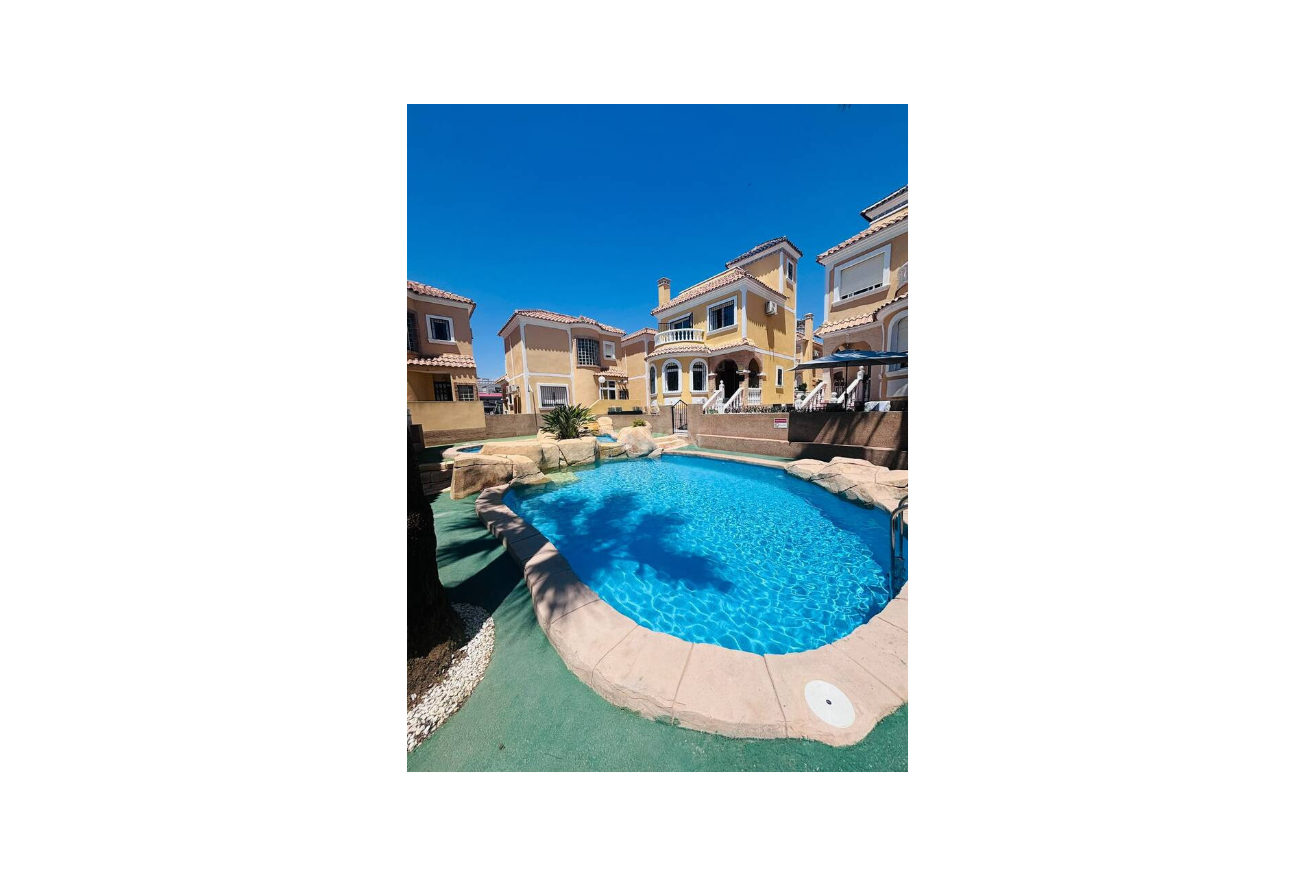 Odsprzedaż - Villa - Villamartin - Costa Blanca