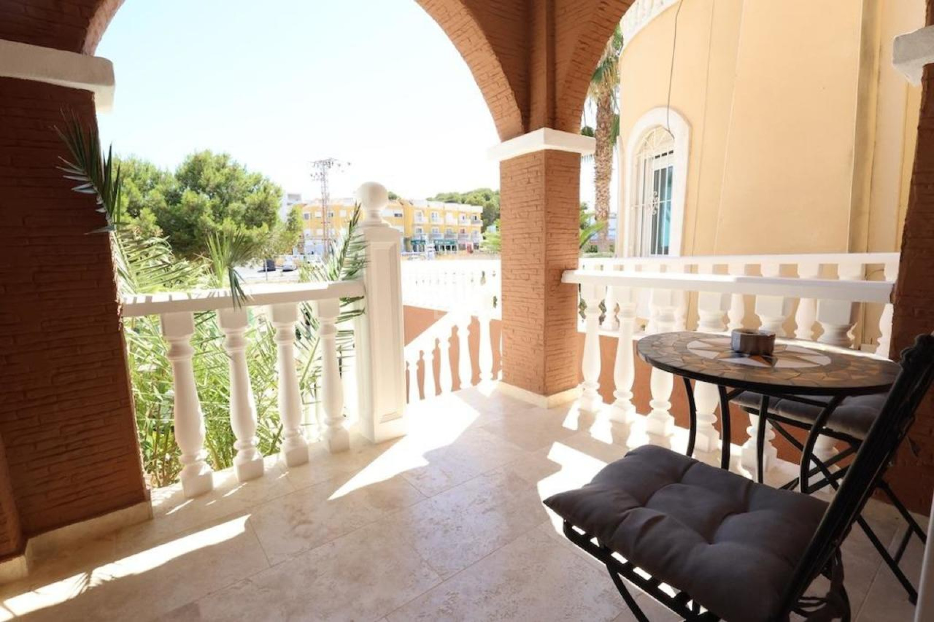 Odsprzedaż - Villa - Villamartin - Costa Blanca
