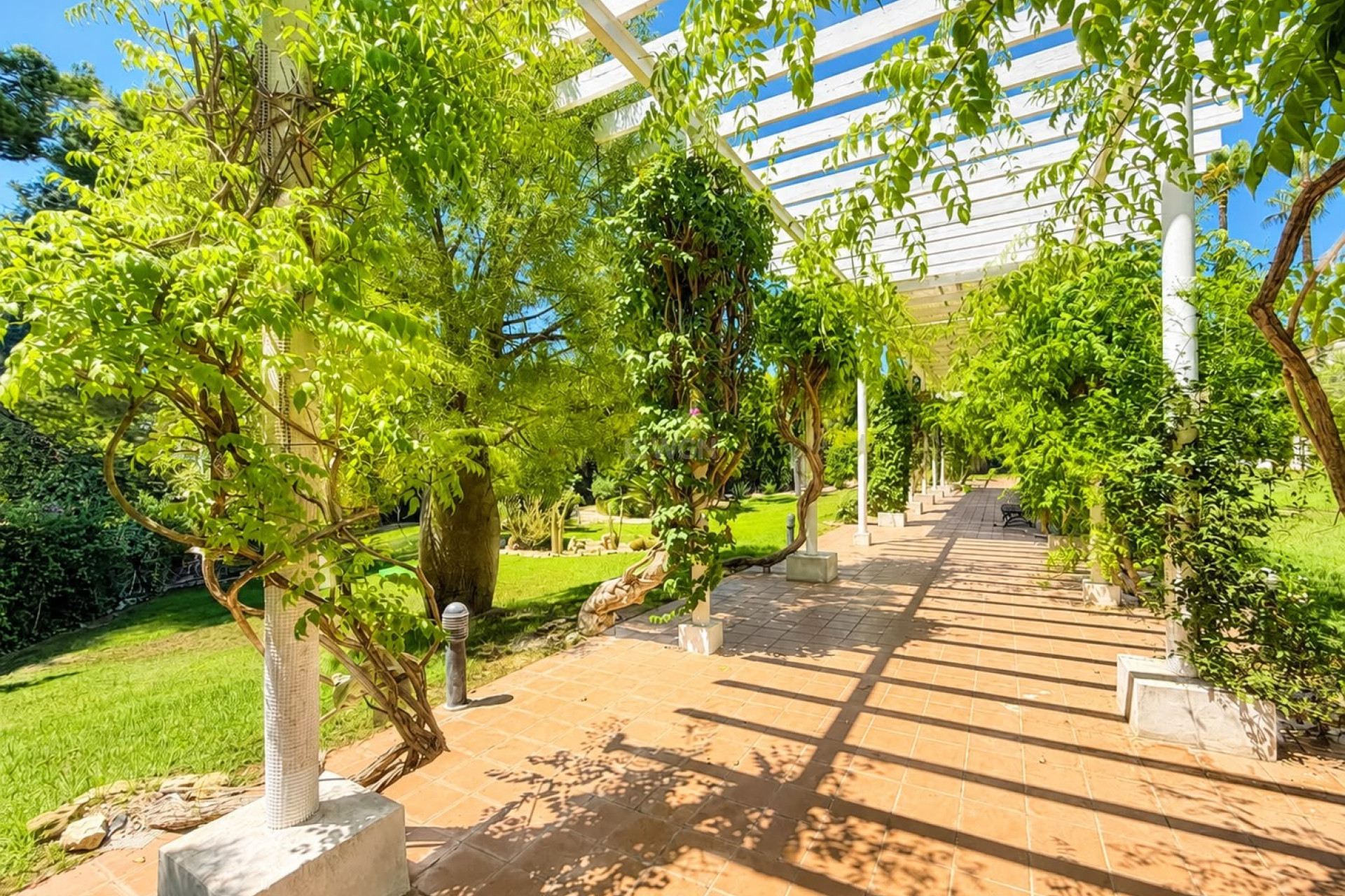 Odsprzedaż - Villa - Villamartin - Costa Blanca